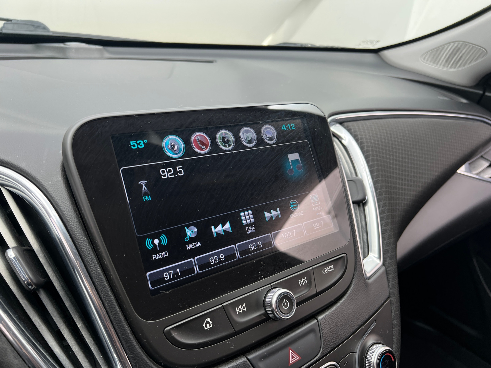 Thumbnail: 2017 Chevrolet Malibu - 4