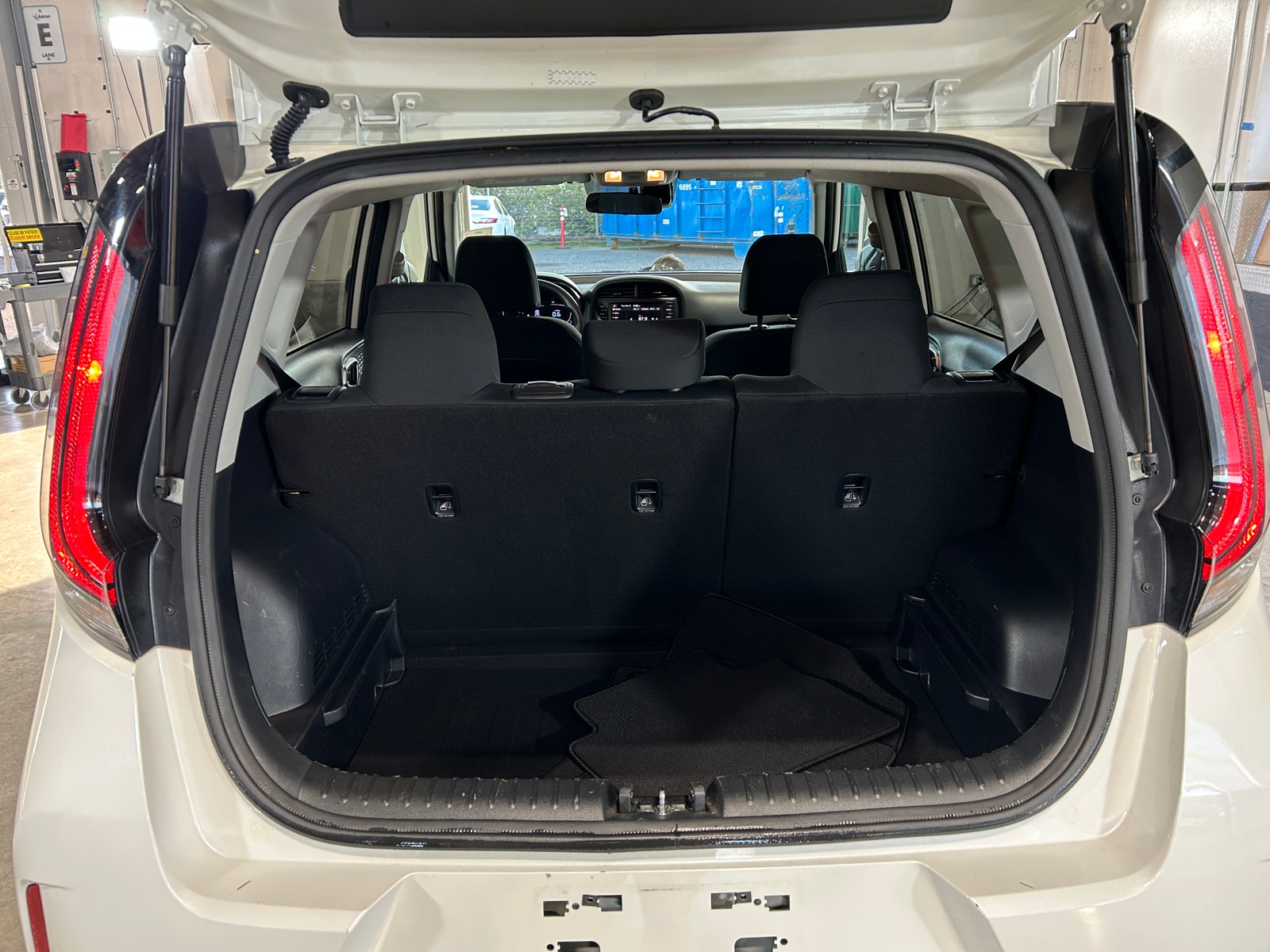 Thumbnail: 2024 Kia Soul - 7