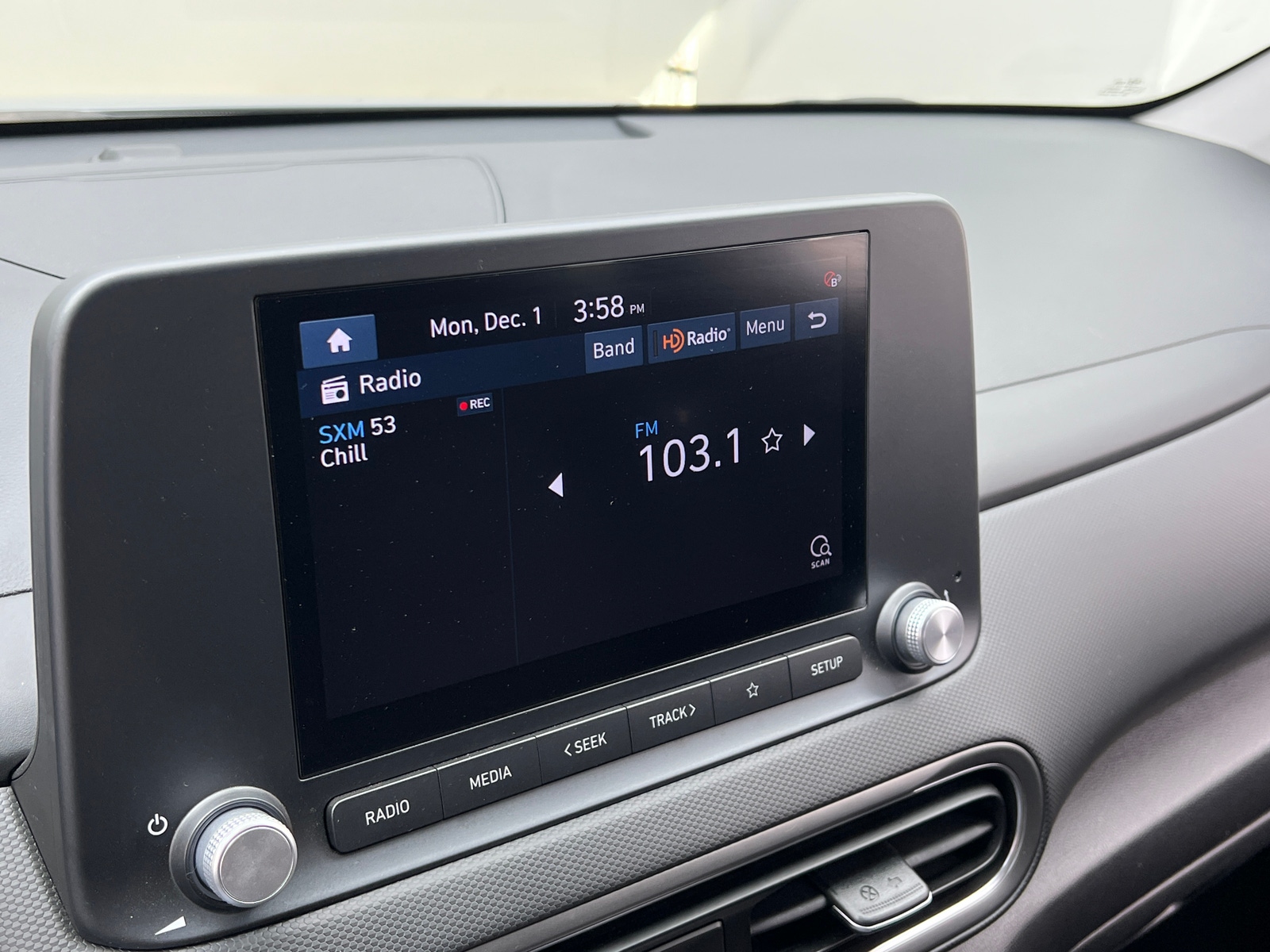 Thumbnail: 2022 Hyundai Kona - 4