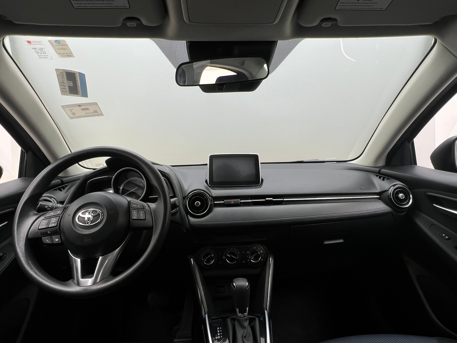 Thumbnail: 2017 Toyota Yaris iA - 3