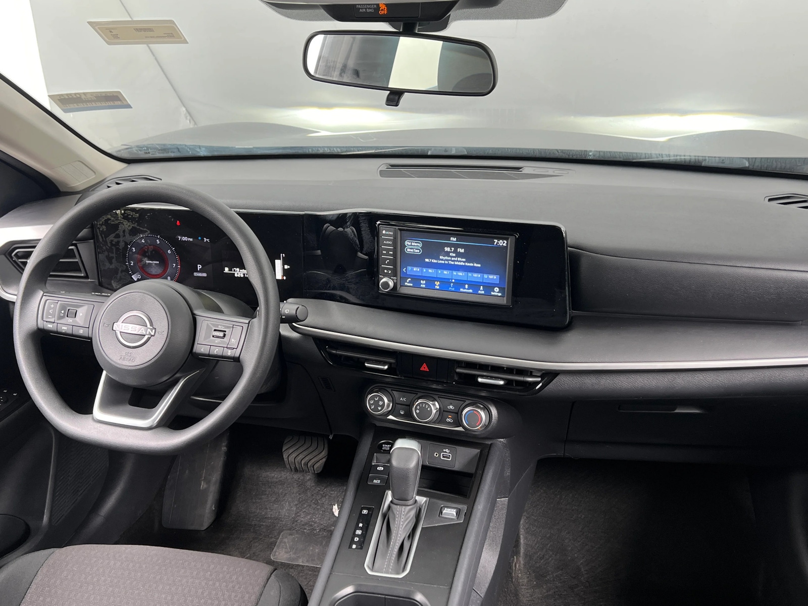 Thumbnail: 2025 Nissan Kicks - 3