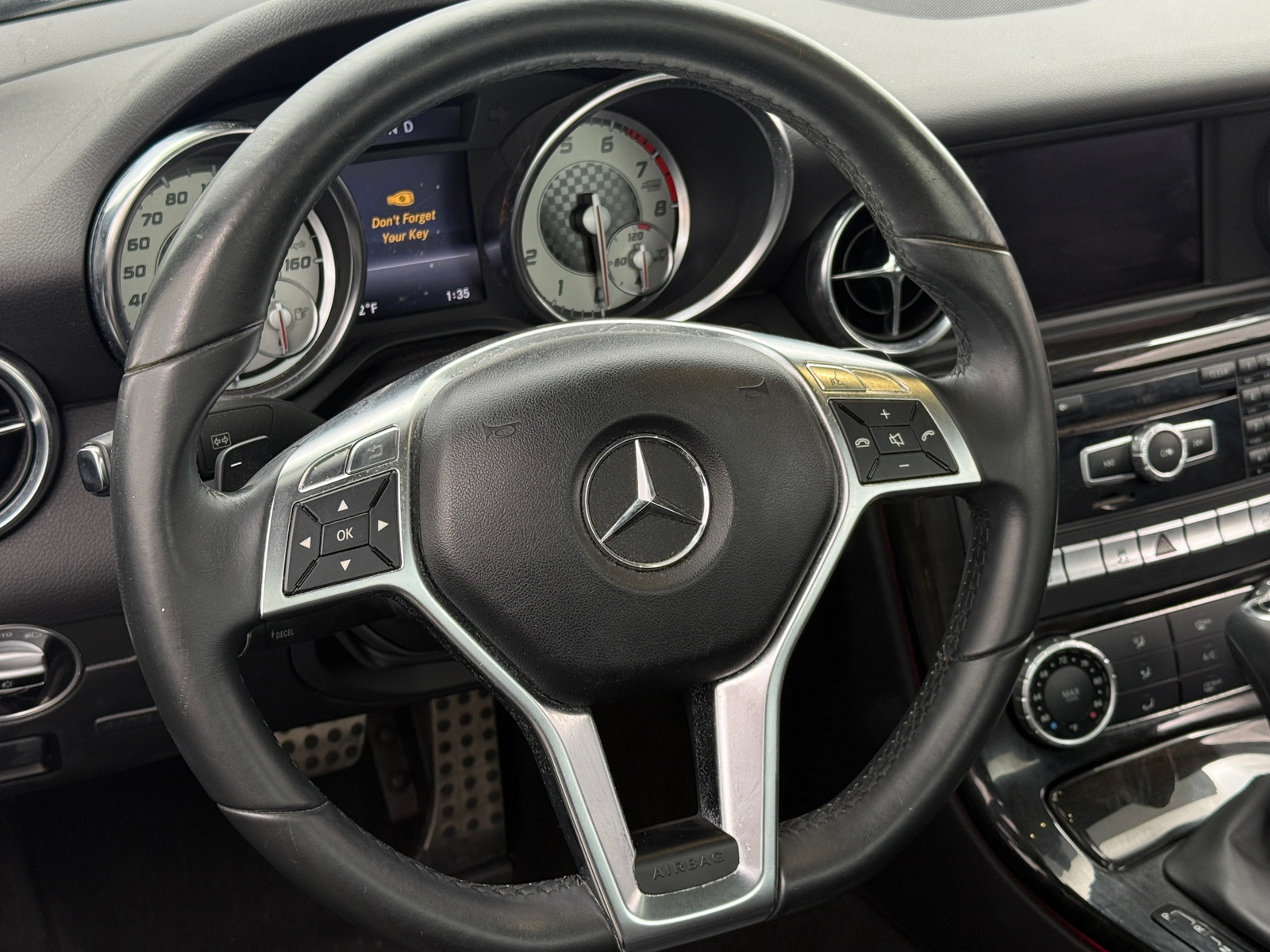 Thumbnail: 2014 Mercedes-Benz SLK - 3