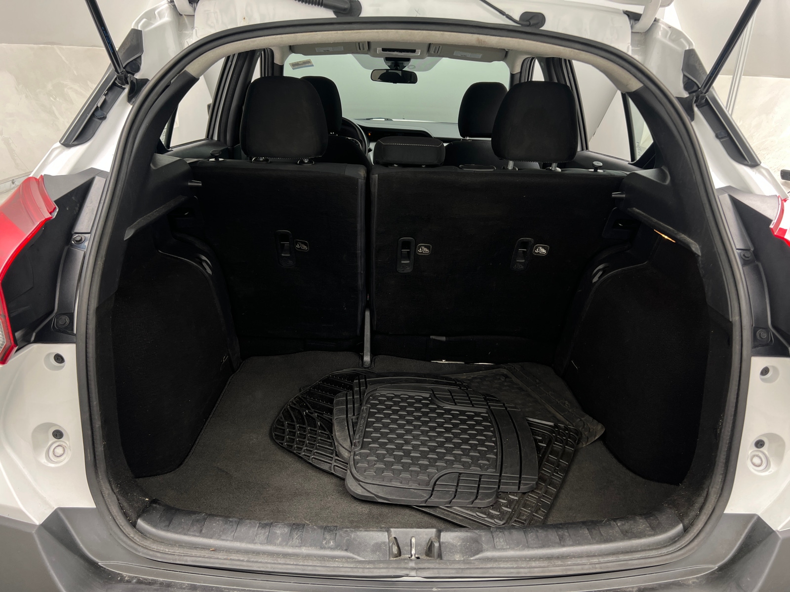 Thumbnail: 2020 Nissan Kicks - 7