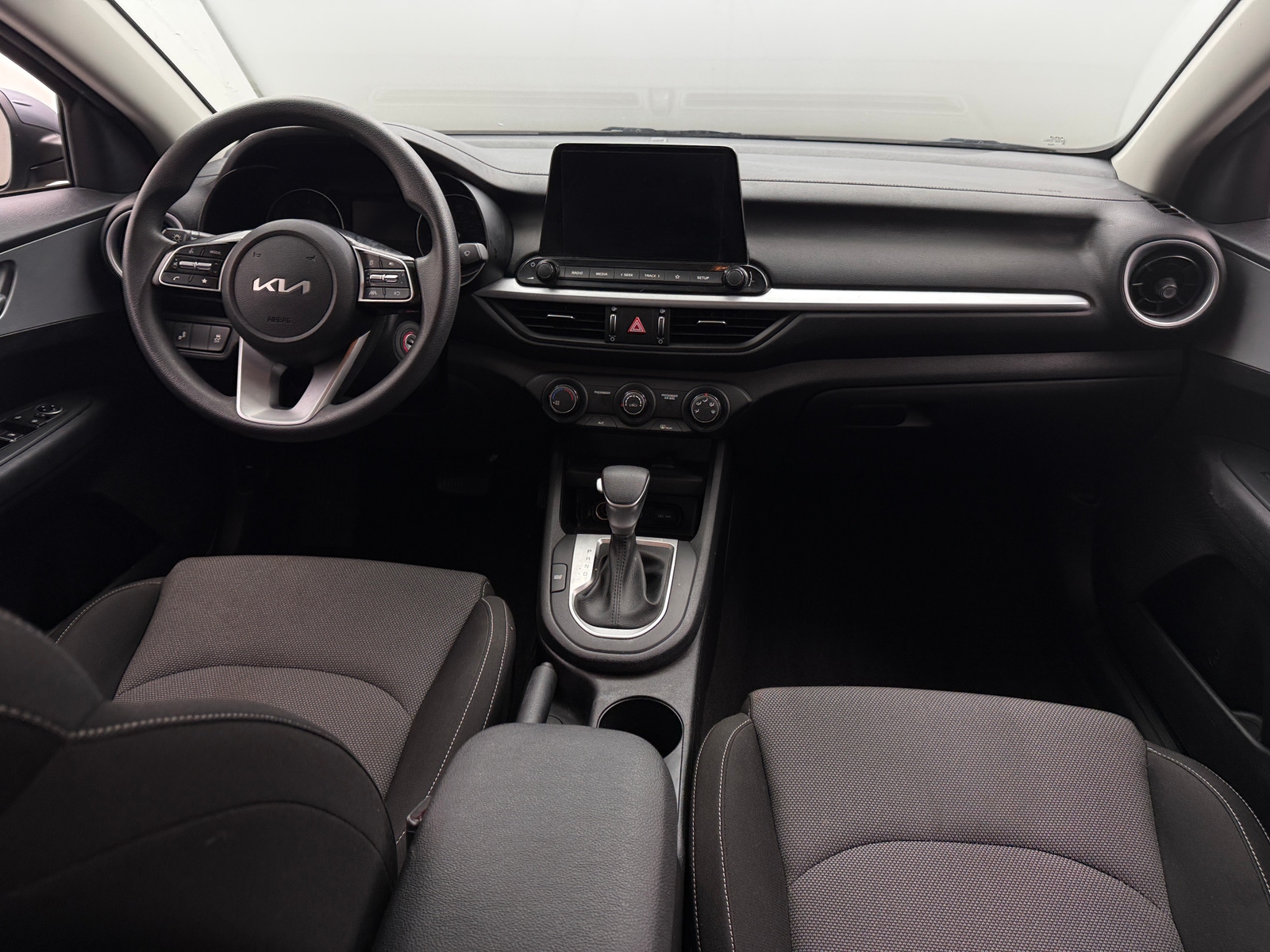 Thumbnail: 2023 Kia Forte - 3