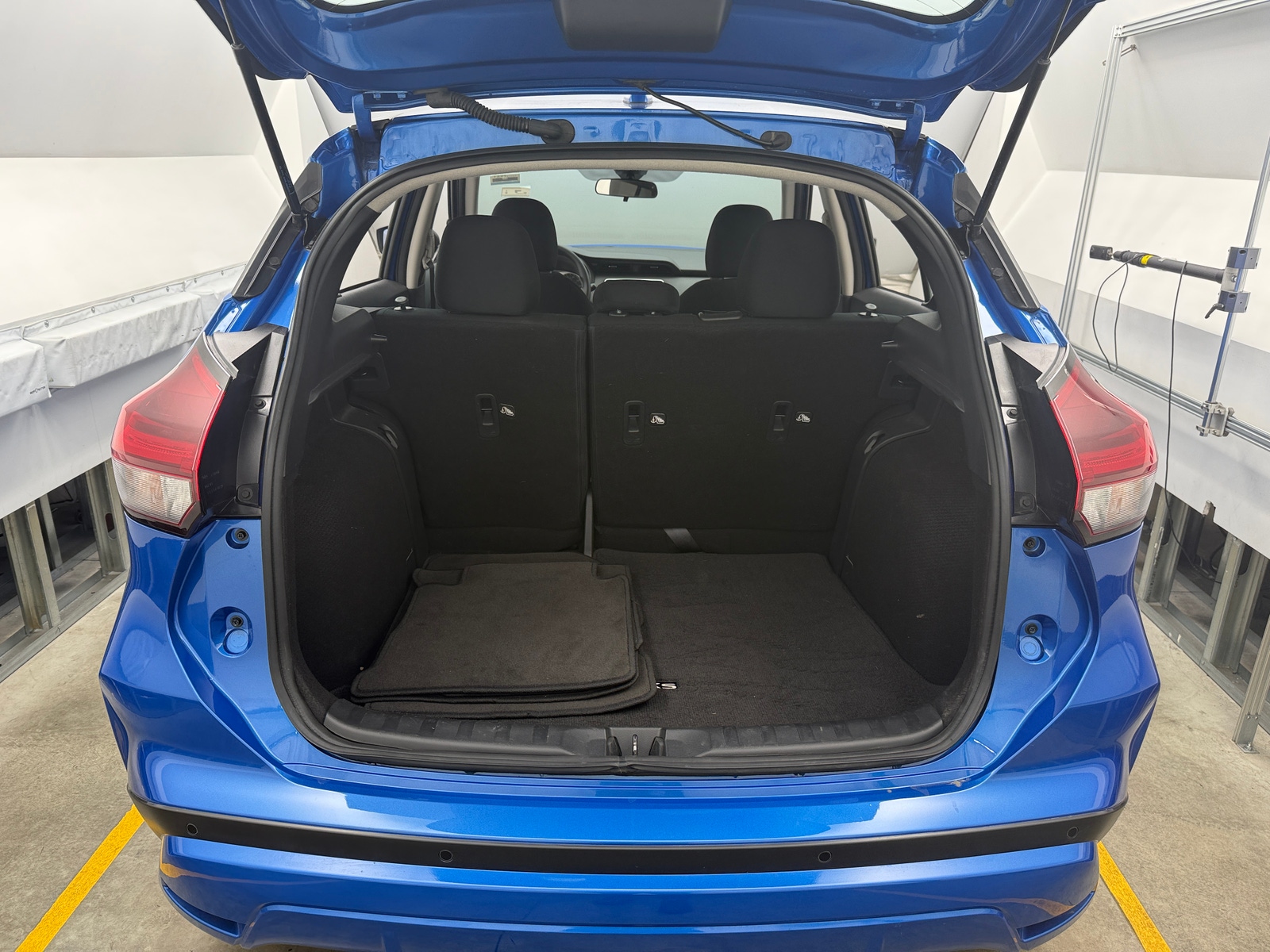 Thumbnail: 2024 Nissan Kicks - 7