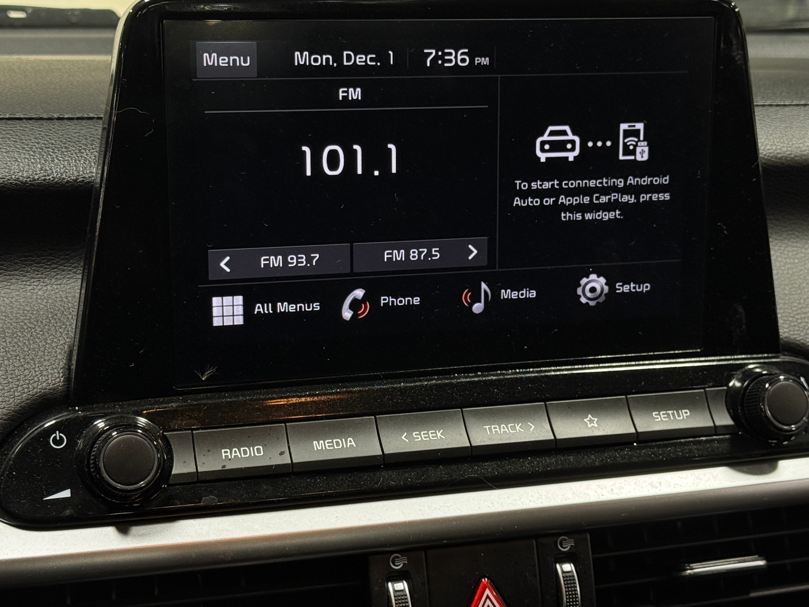 Thumbnail: 2024 Kia Forte - 4