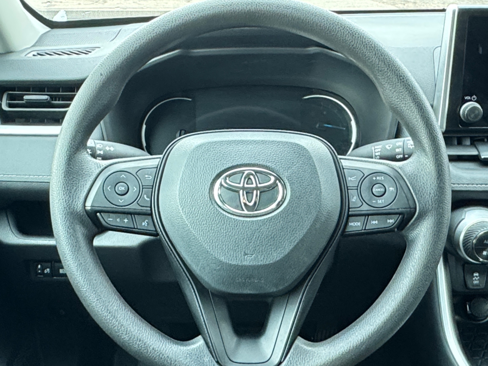 Thumbnail: 2025 Toyota RAV4 - 5