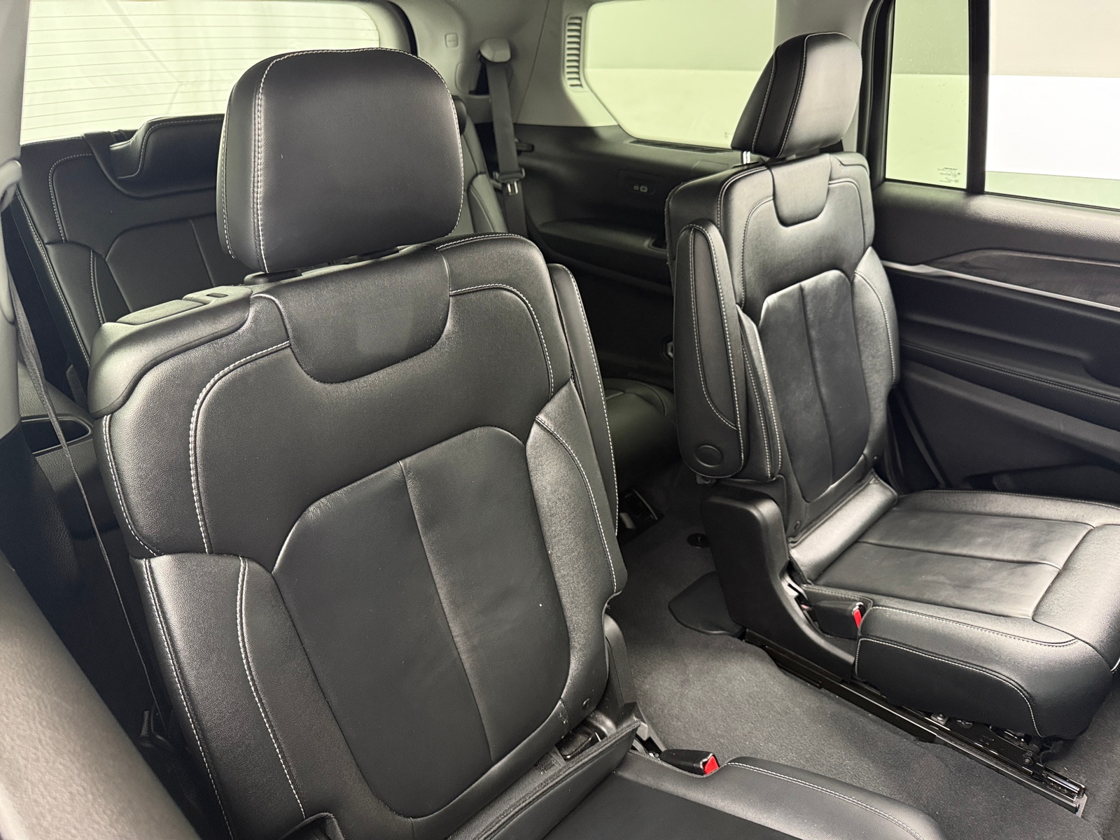 Thumbnail: 2023 Jeep Grand Cherokee L - 5