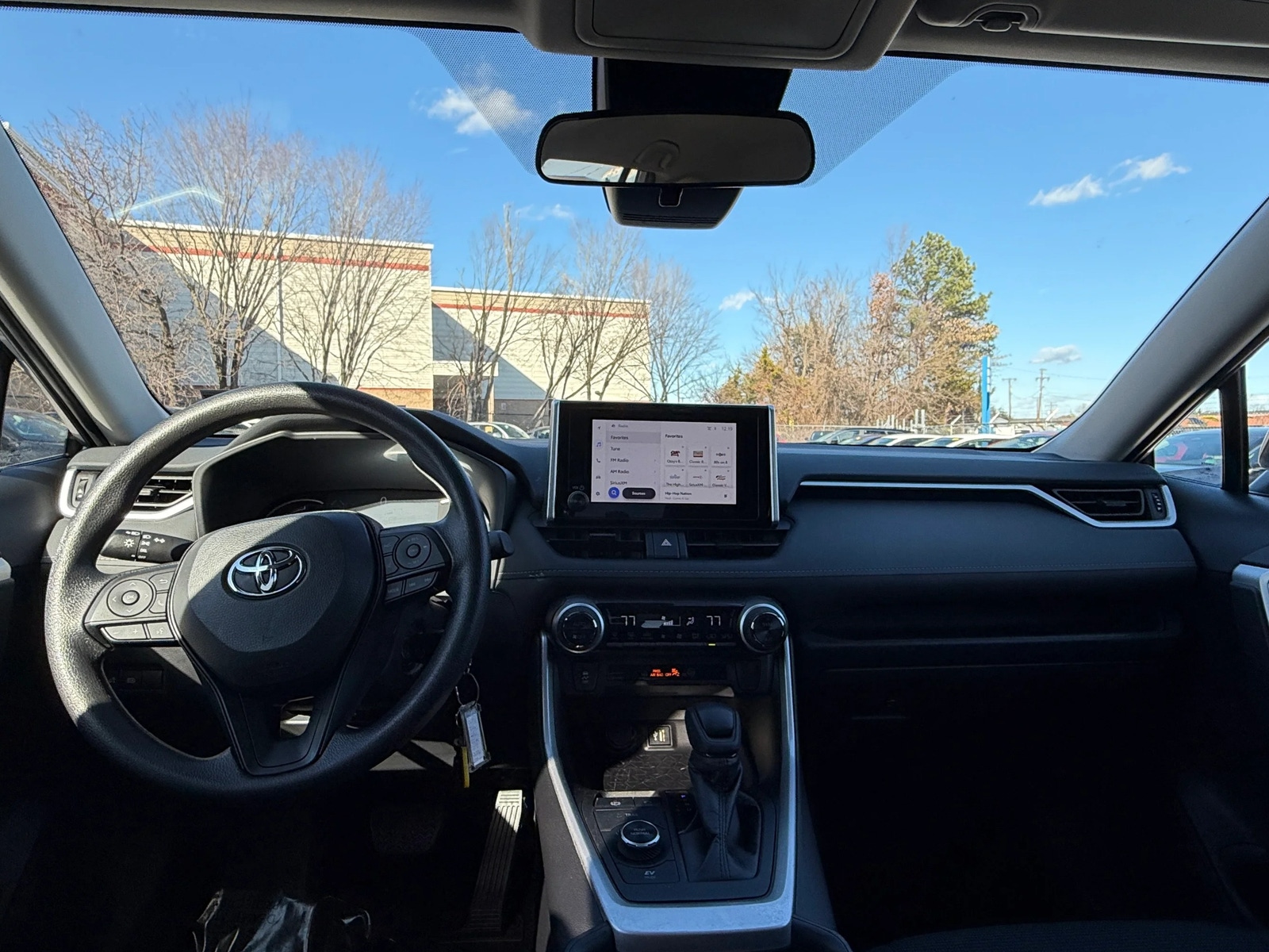 Thumbnail: 2025 Toyota RAV4 - 3