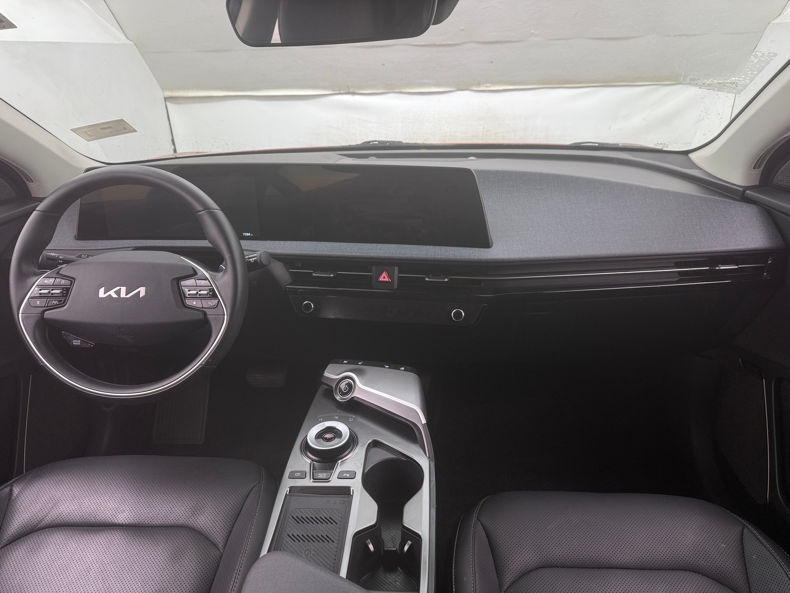 Thumbnail: 2024 Kia EV6 - 2