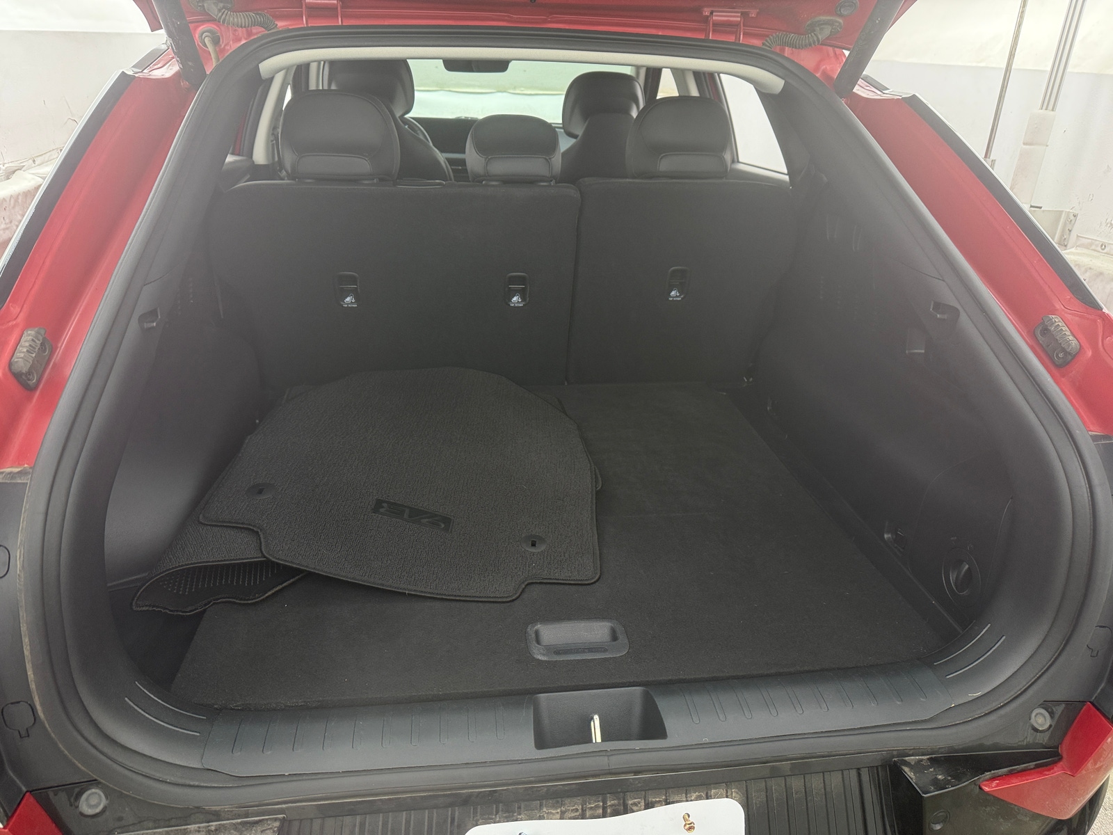 Thumbnail: 2024 Kia EV6 - 6