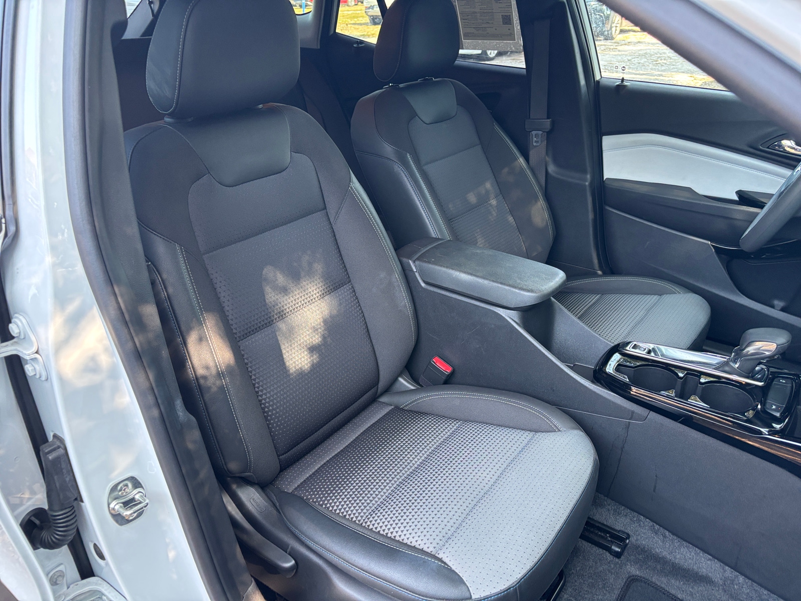 Thumbnail: 2025 Chevrolet Trax - 2