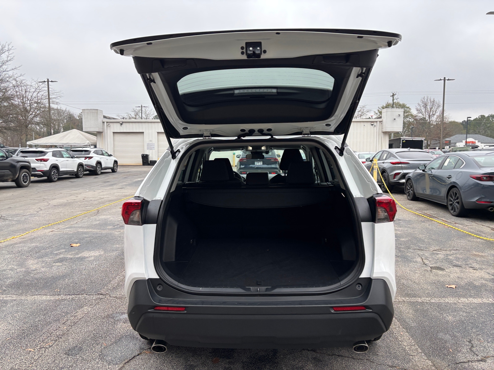 Thumbnail: 2025 Toyota RAV4 - 6