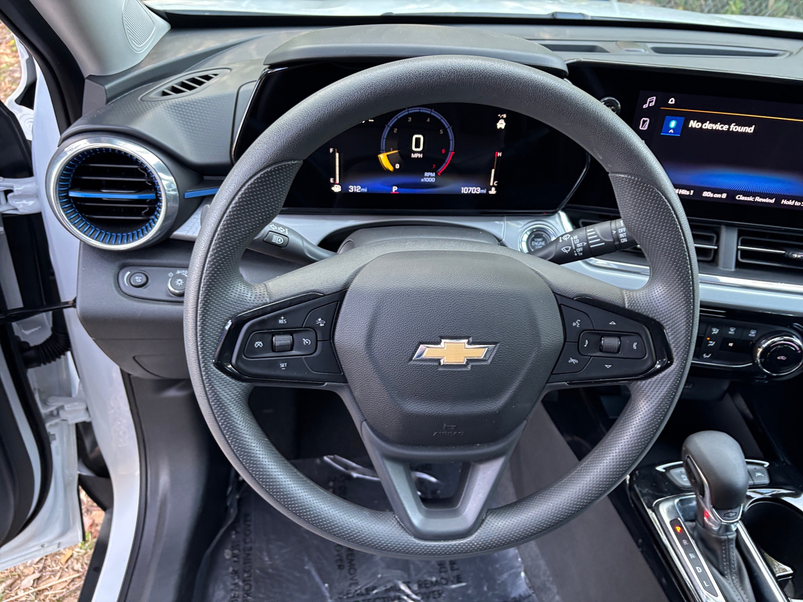 Thumbnail: 2025 Chevrolet Trax - 5