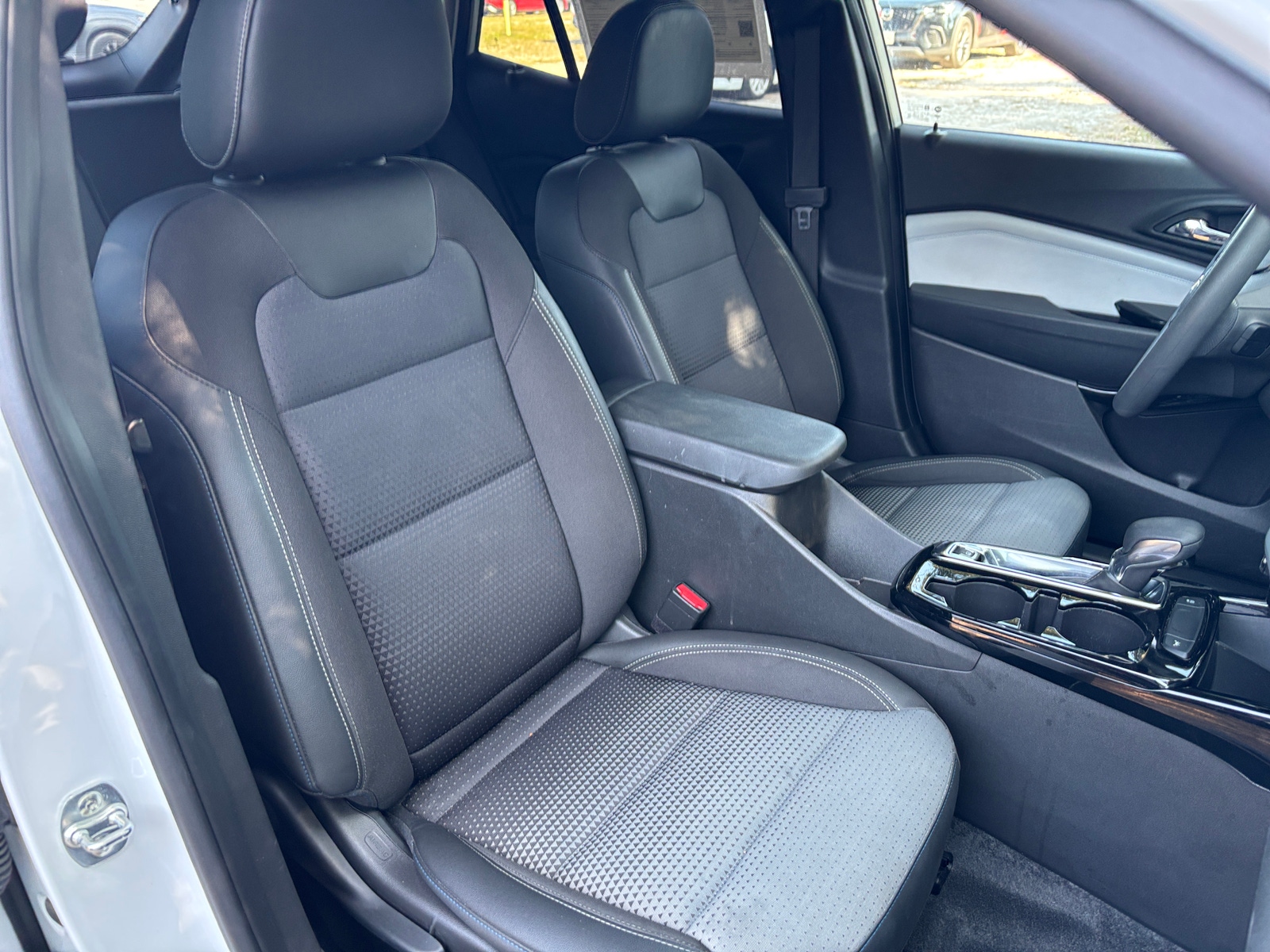 Thumbnail: 2025 Chevrolet Trax - 2