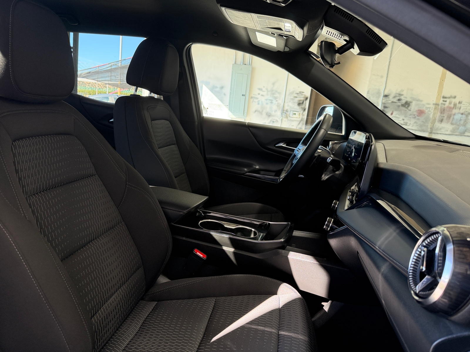 Thumbnail: 2025 Chevrolet Equinox - 2