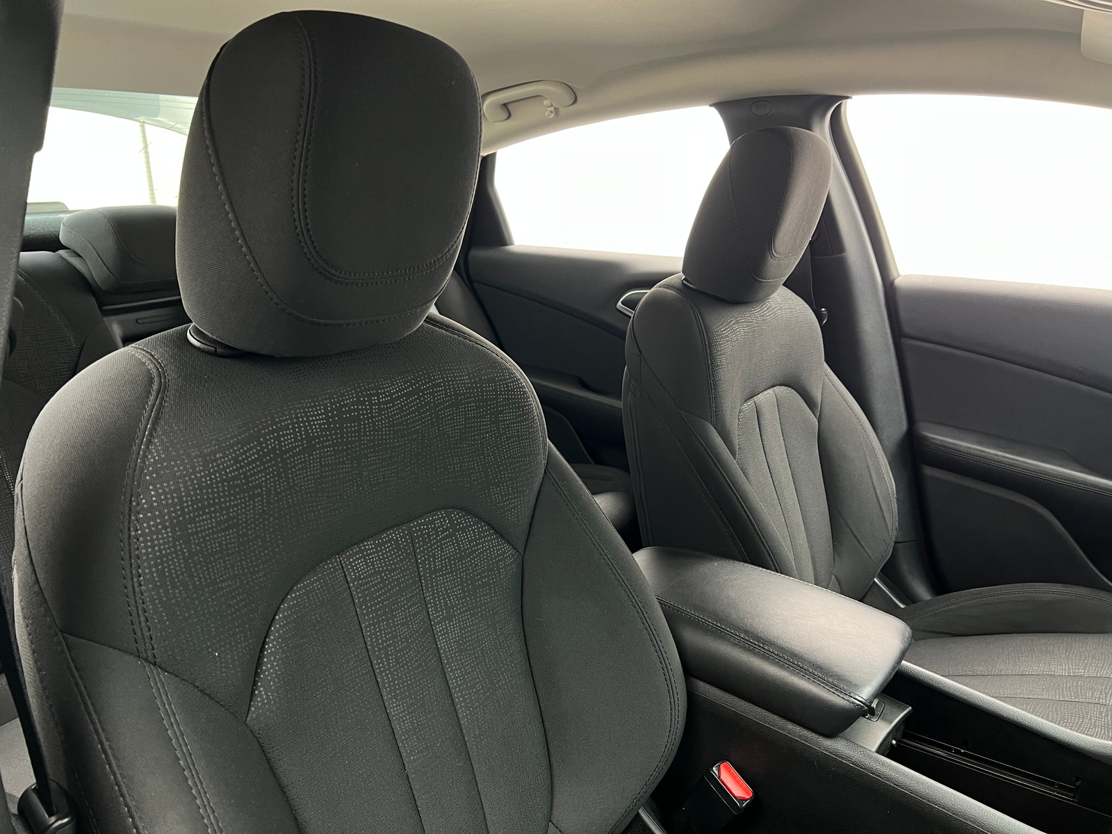 Thumbnail: 2016 Chrysler 200 - 2