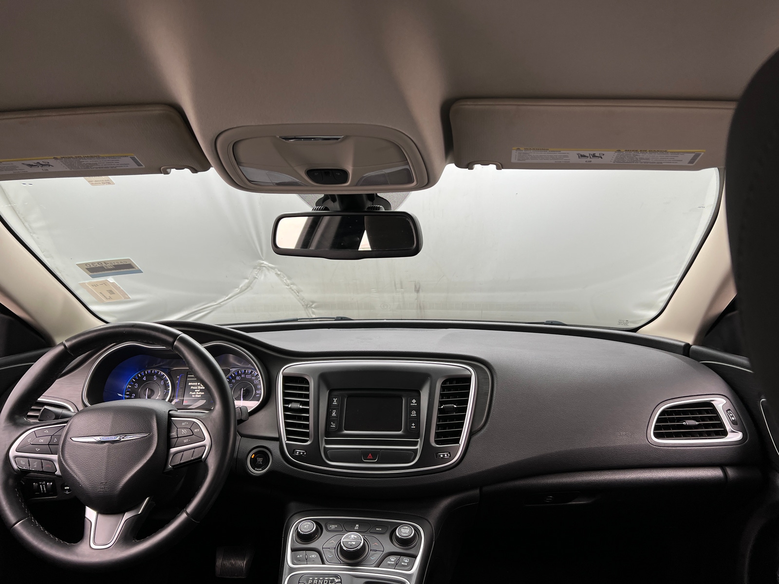 Thumbnail: 2016 Chrysler 200 - 3