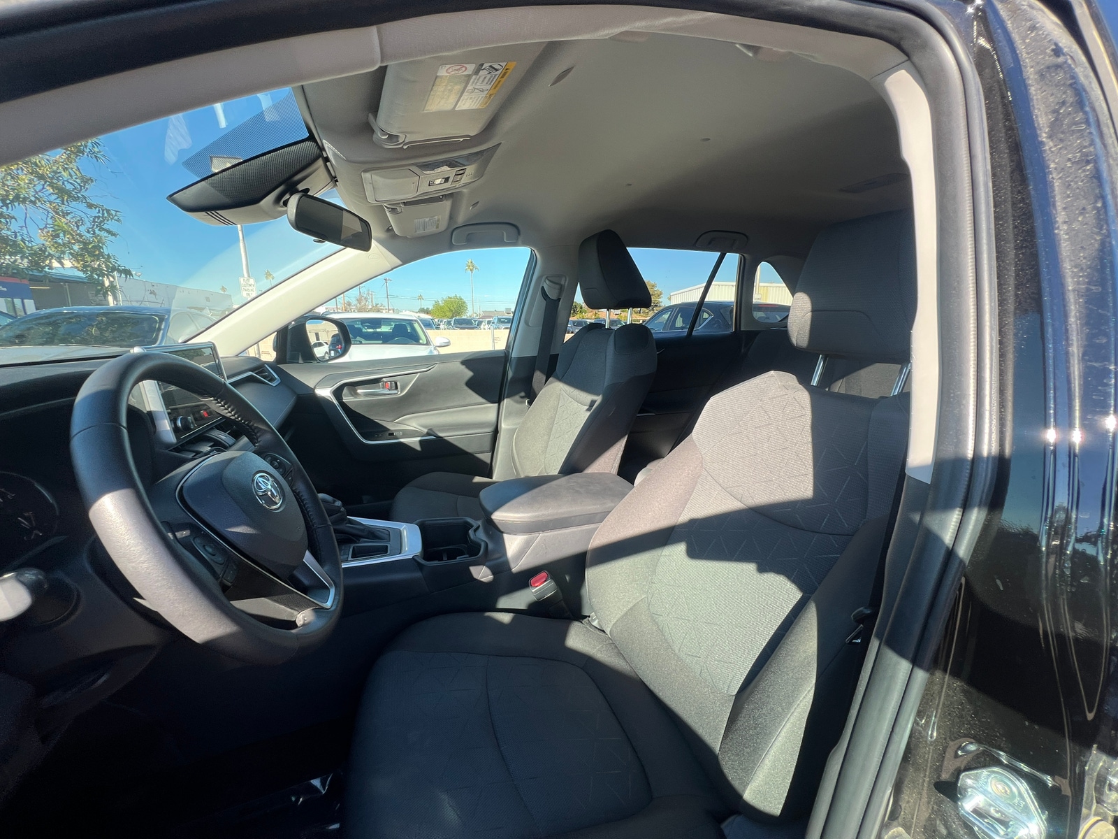 Thumbnail: 2025 Toyota RAV4 - 2