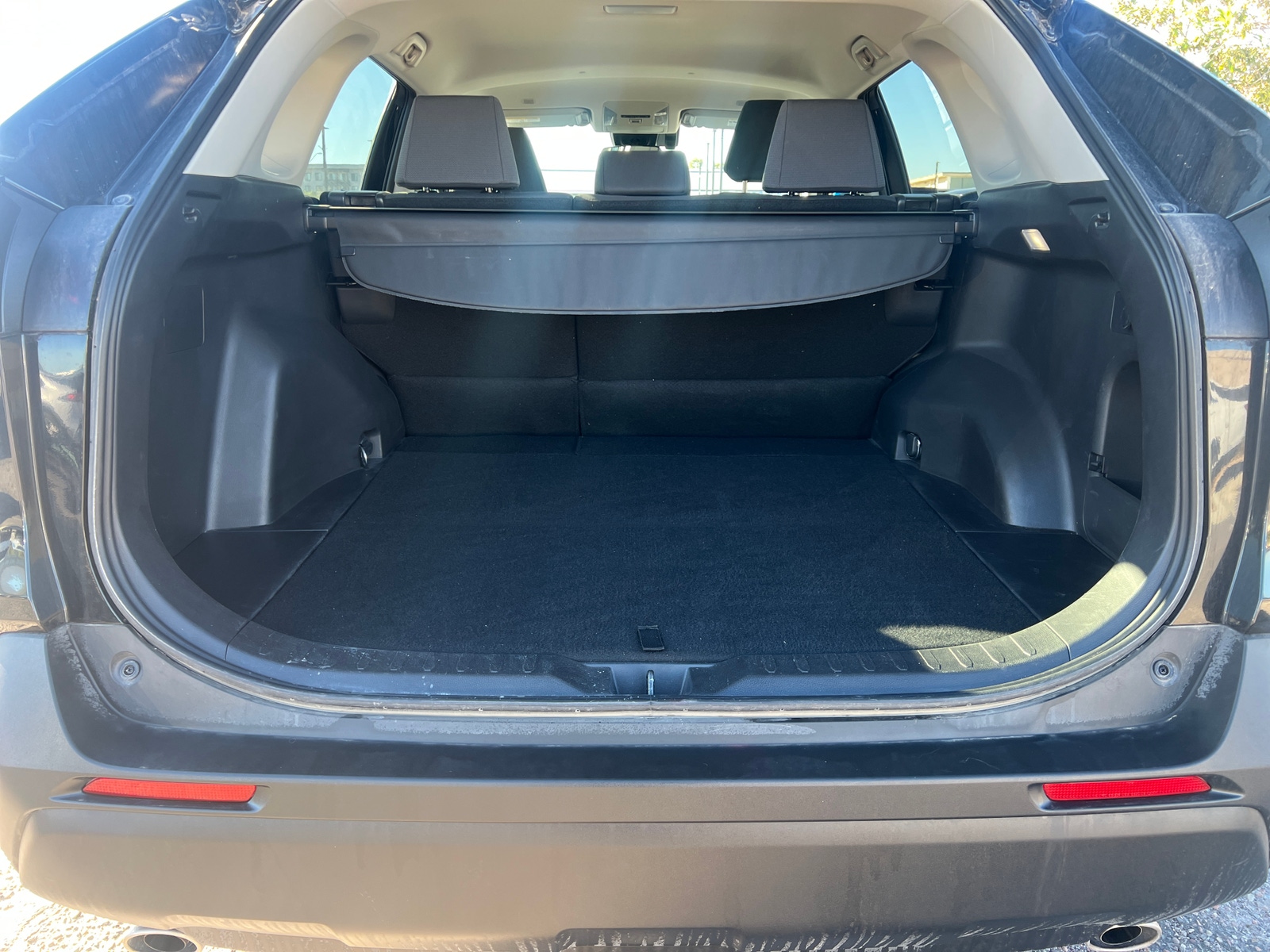 Thumbnail: 2025 Toyota RAV4 - 6