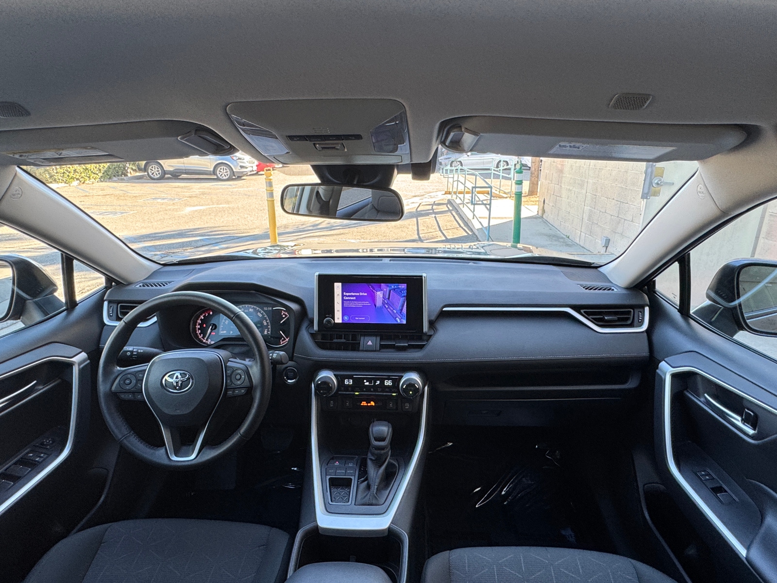 Thumbnail: 2025 Toyota RAV4 - 3