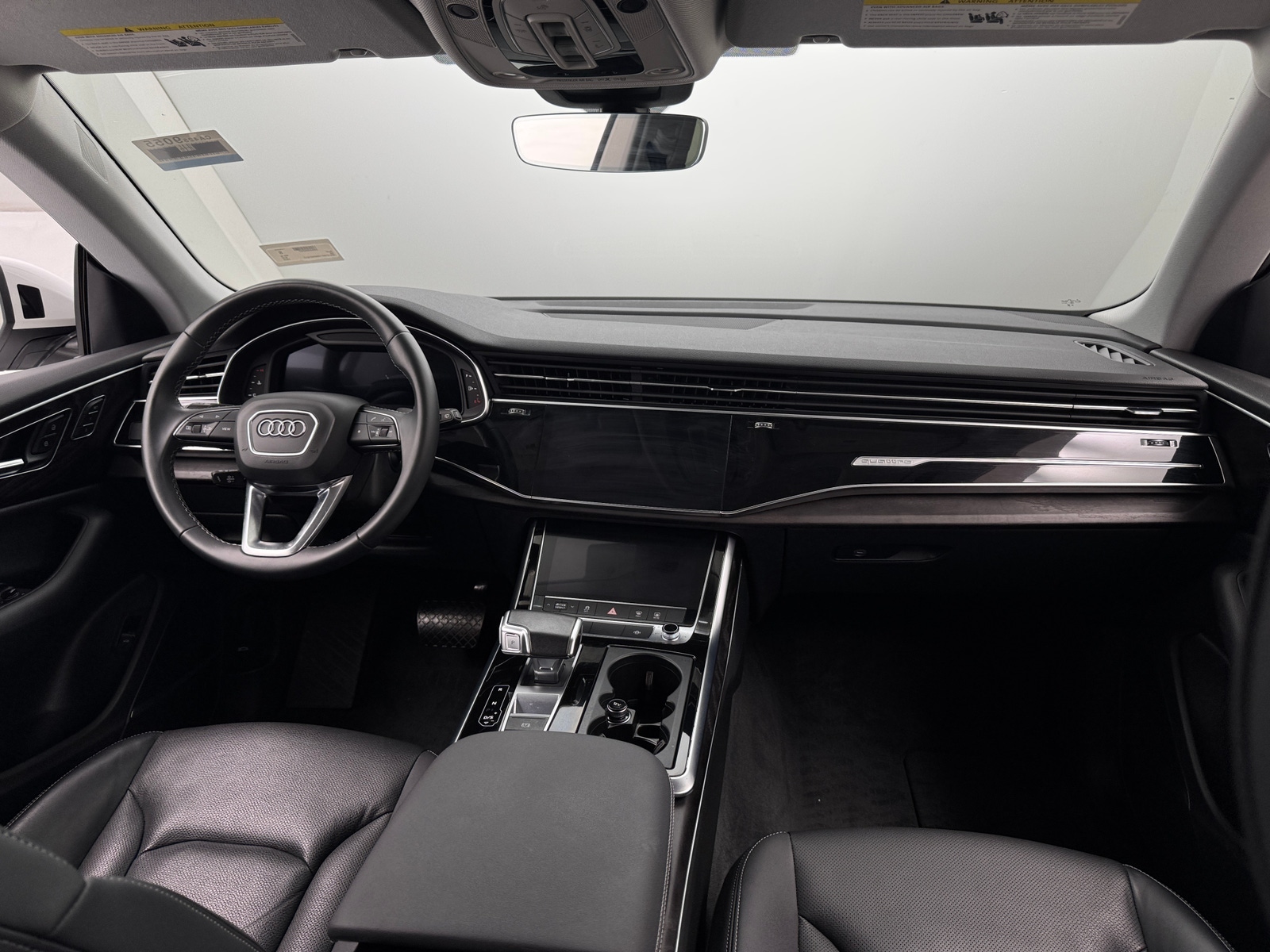 Thumbnail: 2022 Audi Q8 - 2