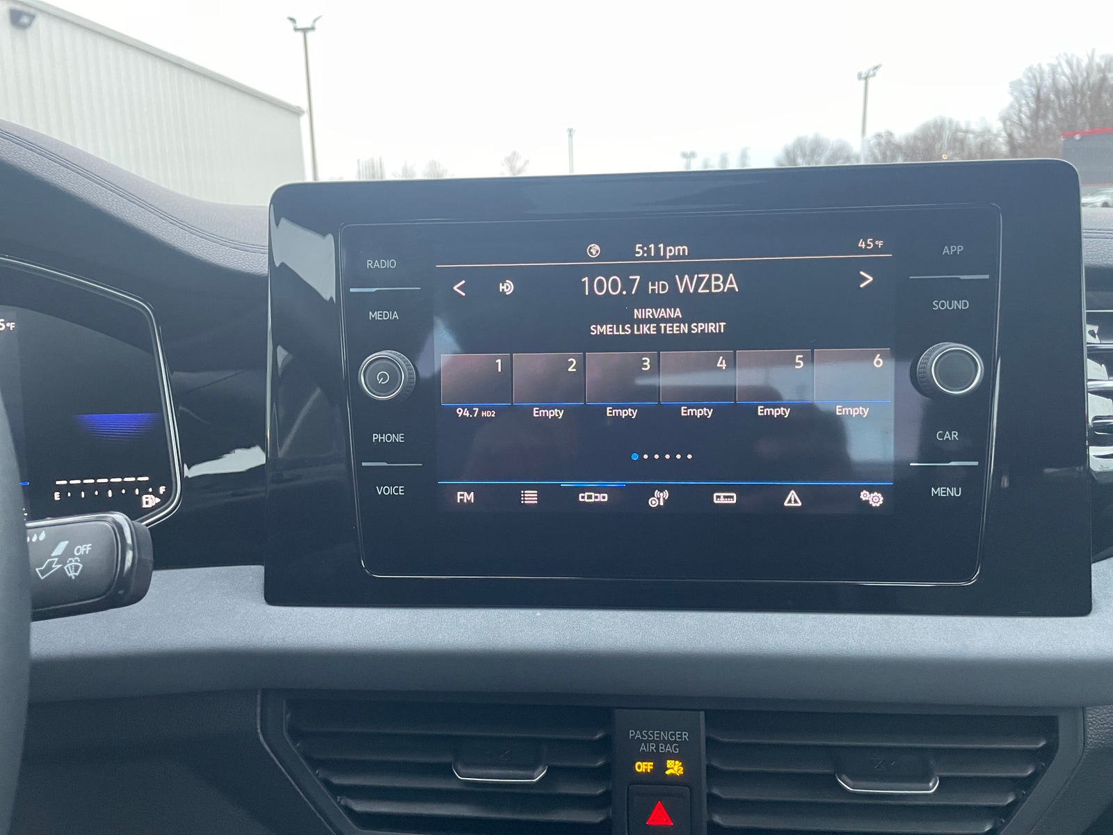 Thumbnail: 2025 Volkswagen Jetta - 3