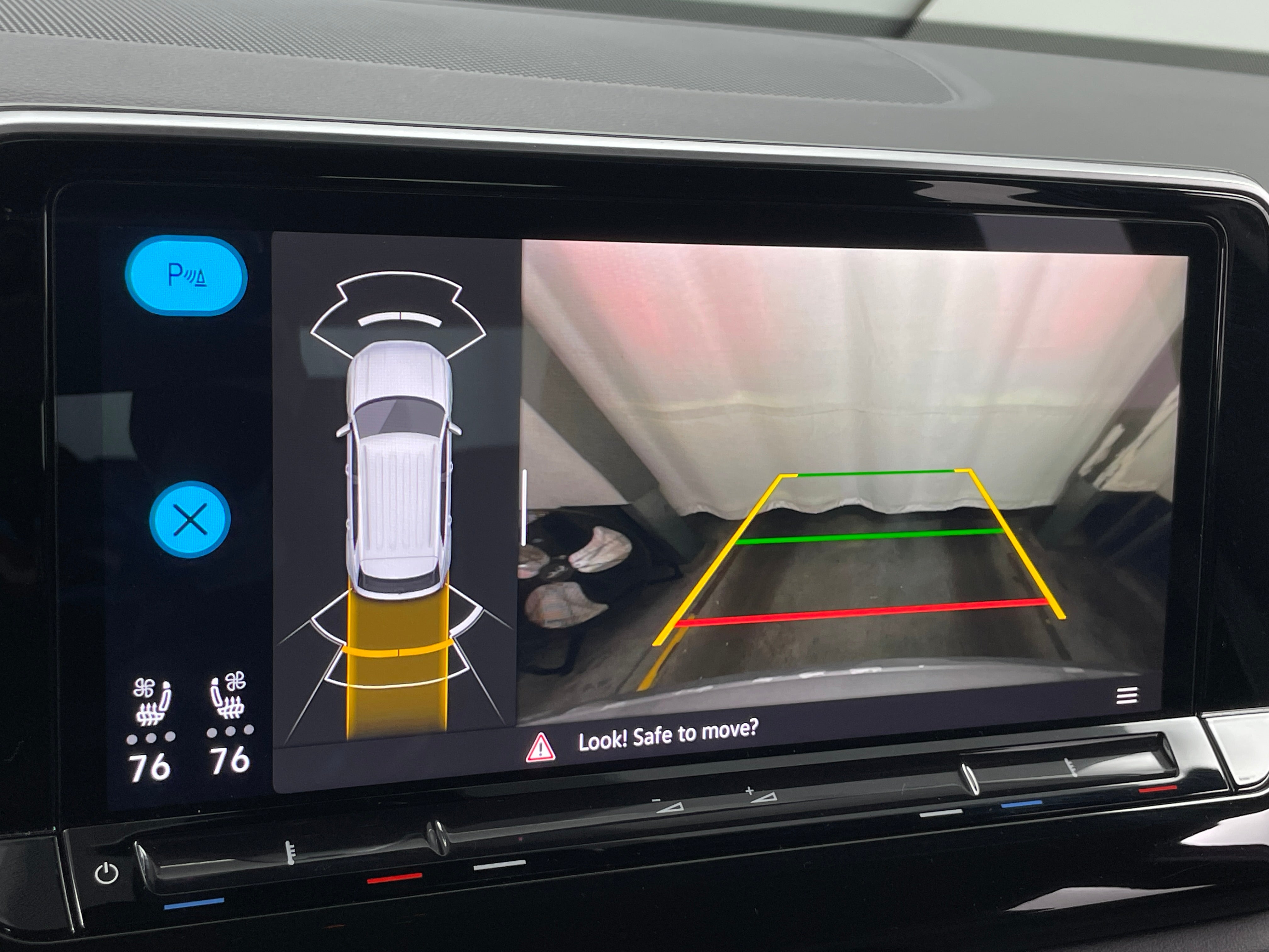 2025 Volkswagen Atlas Cross Sport SE w/Tech - Photo 12