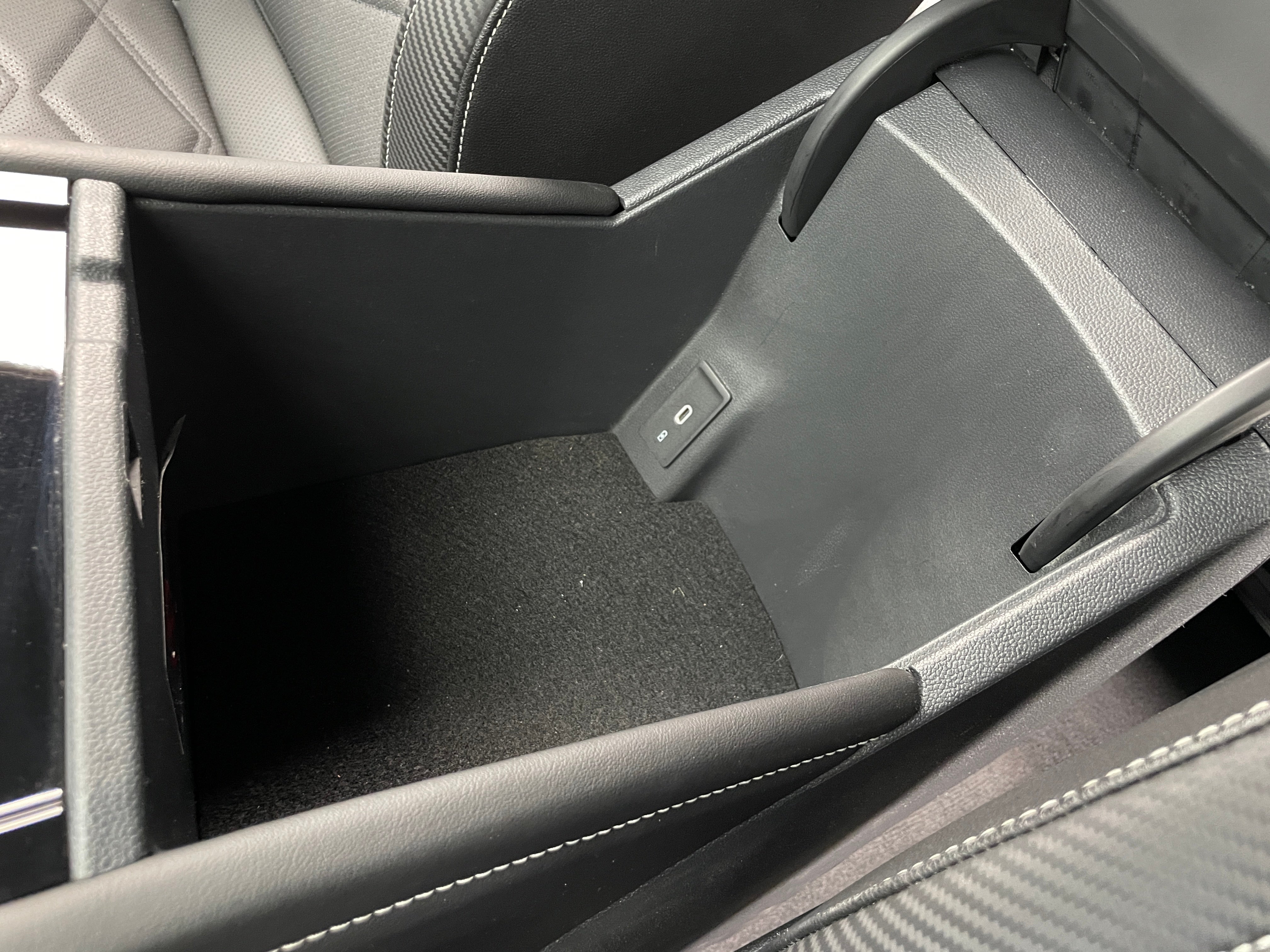 2025 Volkswagen Atlas Cross Sport SE w/Tech - Photo 15