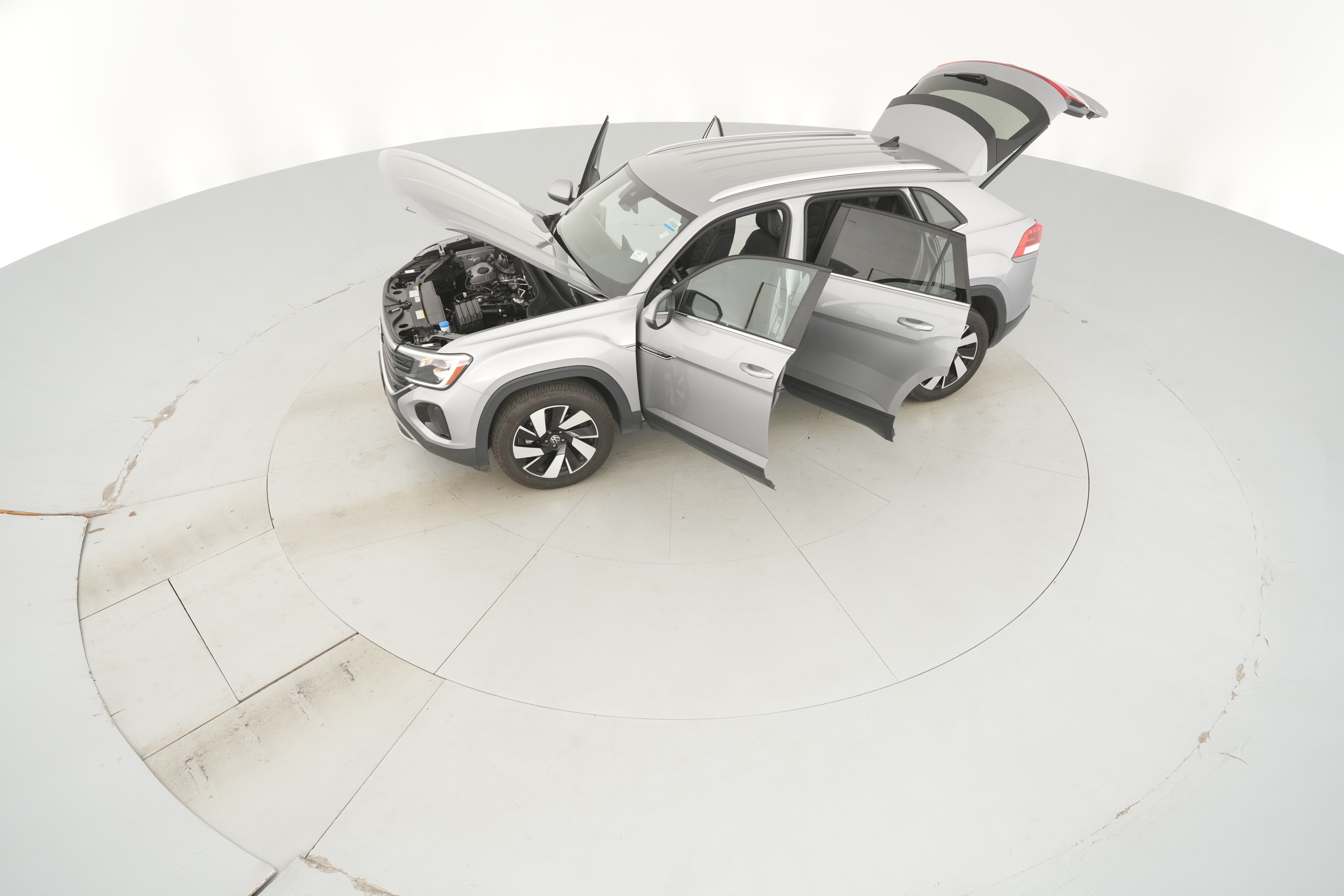 2025 Volkswagen Atlas Cross Sport SE w/Tech - Photo 43