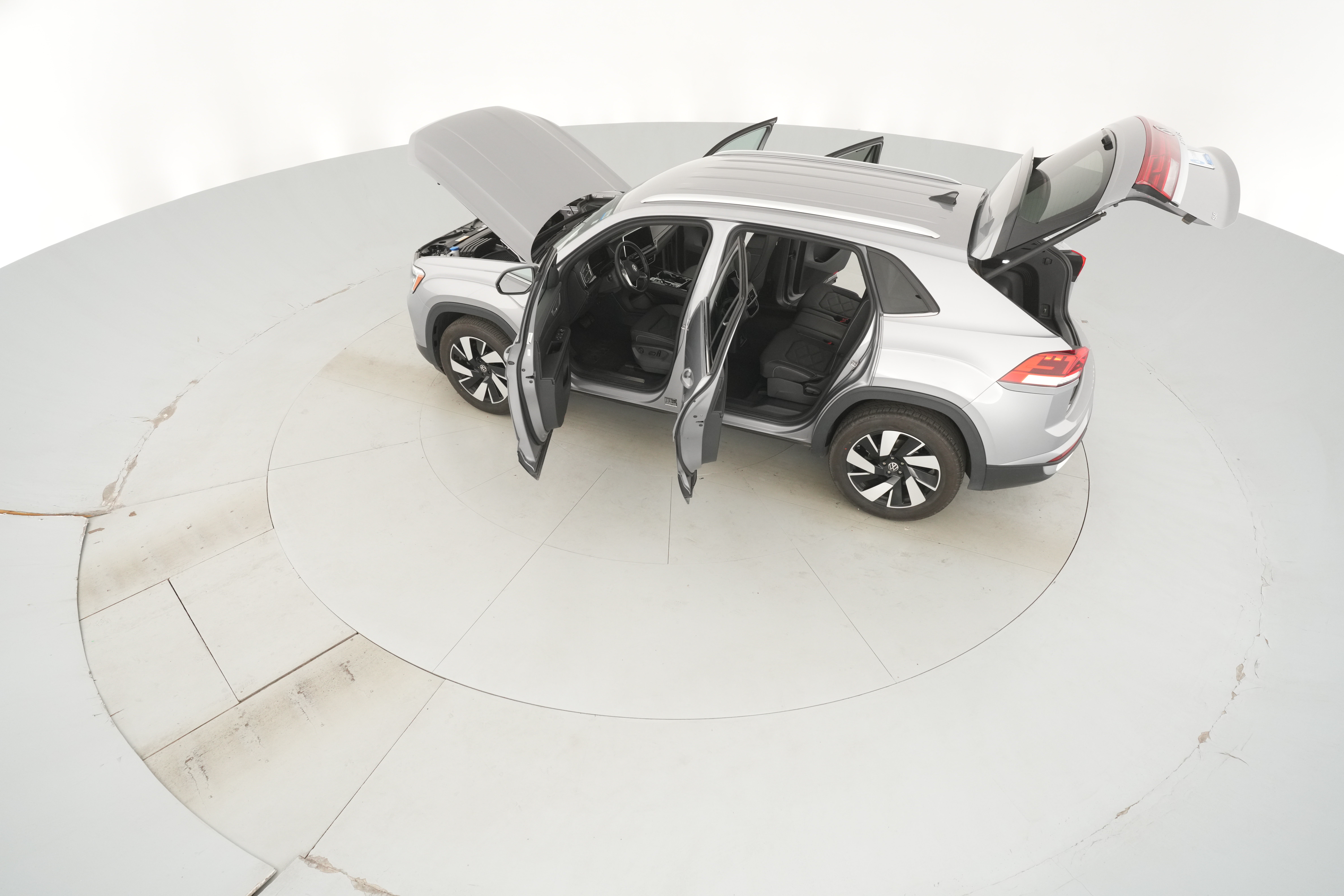 2025 Volkswagen Atlas Cross Sport SE w/Tech - Photo 45