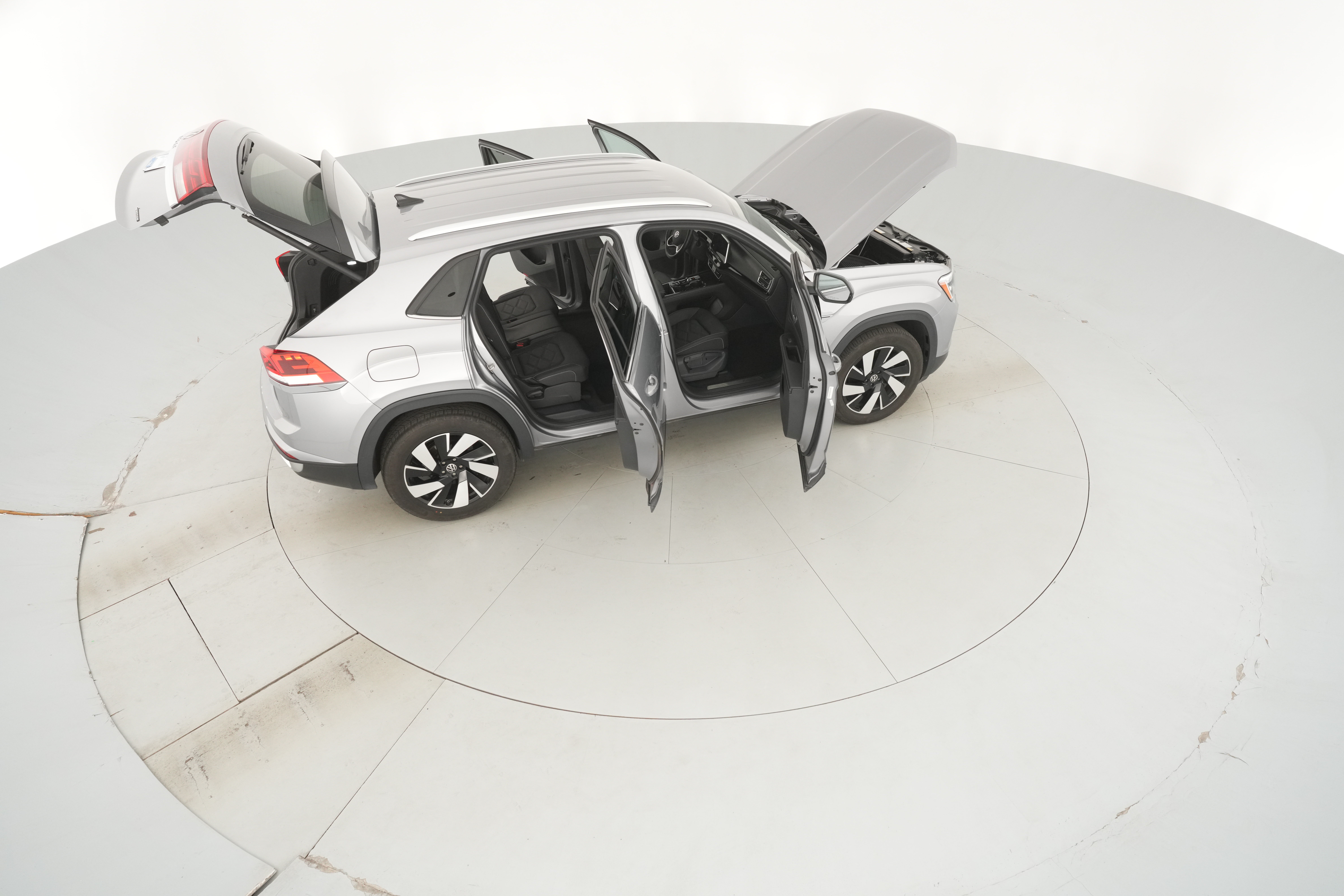 2025 Volkswagen Atlas Cross Sport SE w/Tech - Photo 51