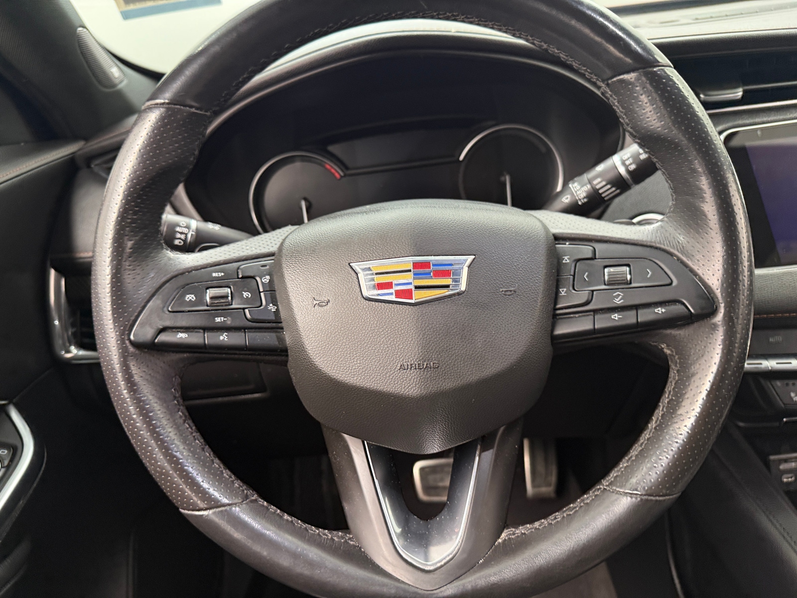 Thumbnail: 2019 Cadillac XT4 - 4