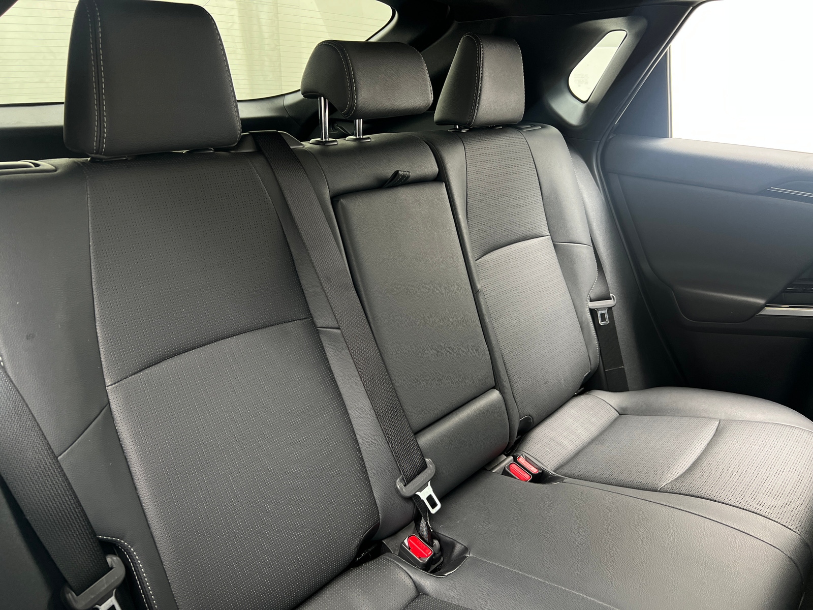 Thumbnail: 2023 Toyota bZ4X - 5