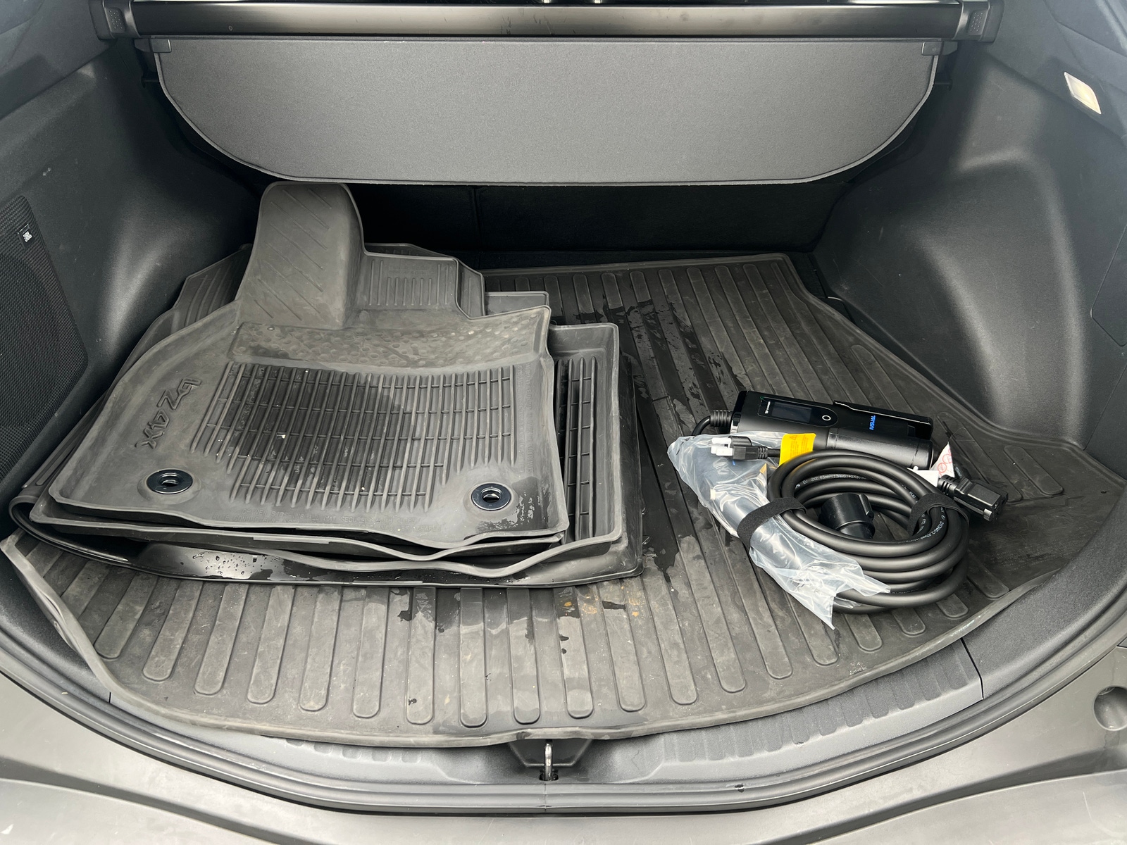 Thumbnail: 2023 Toyota bZ4X - 6