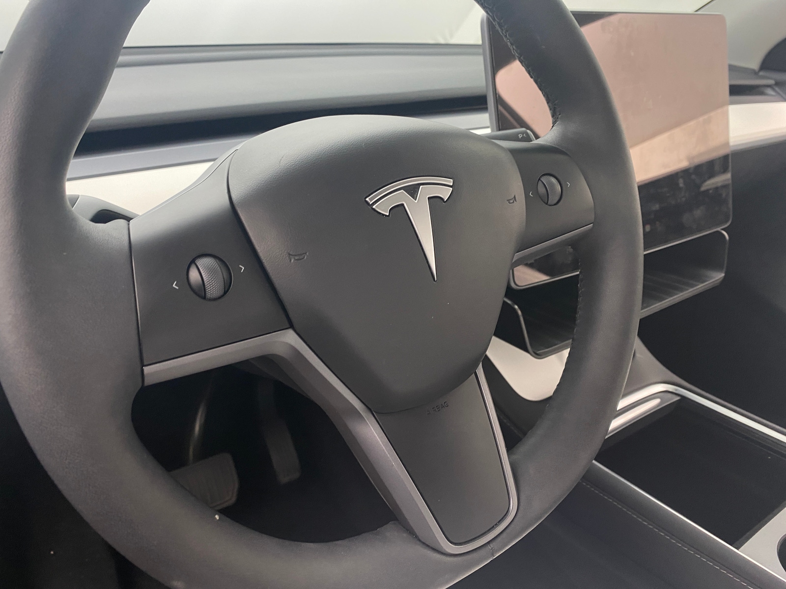 Thumbnail: 2023 Tesla Model Y - 4