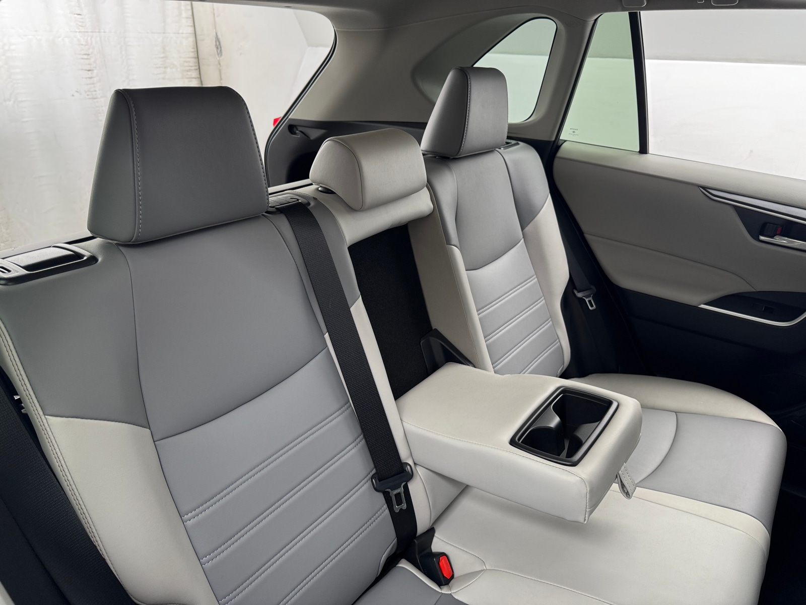 Thumbnail: 2022 Toyota RAV4 - 5