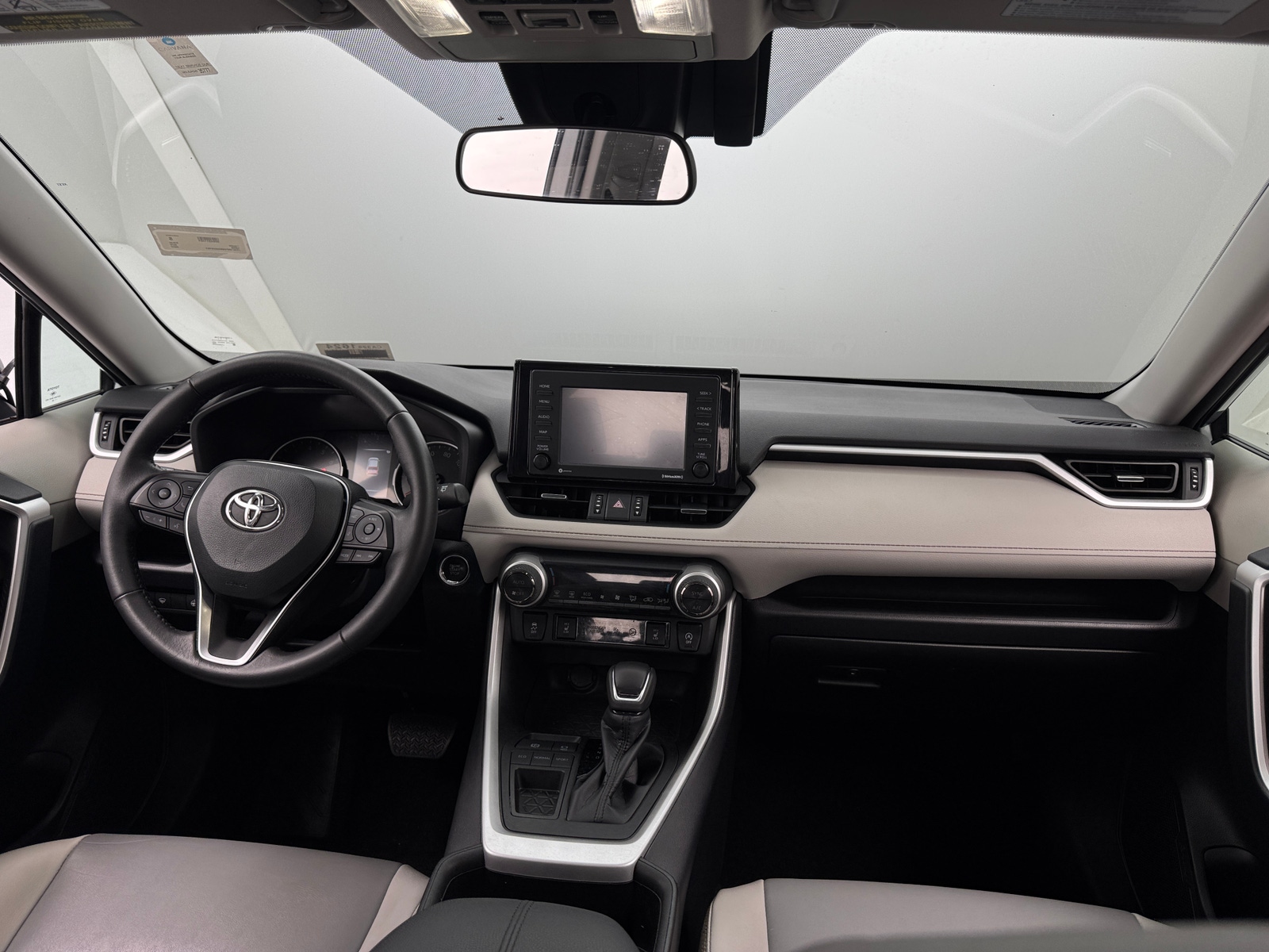 Thumbnail: 2022 Toyota RAV4 - 2