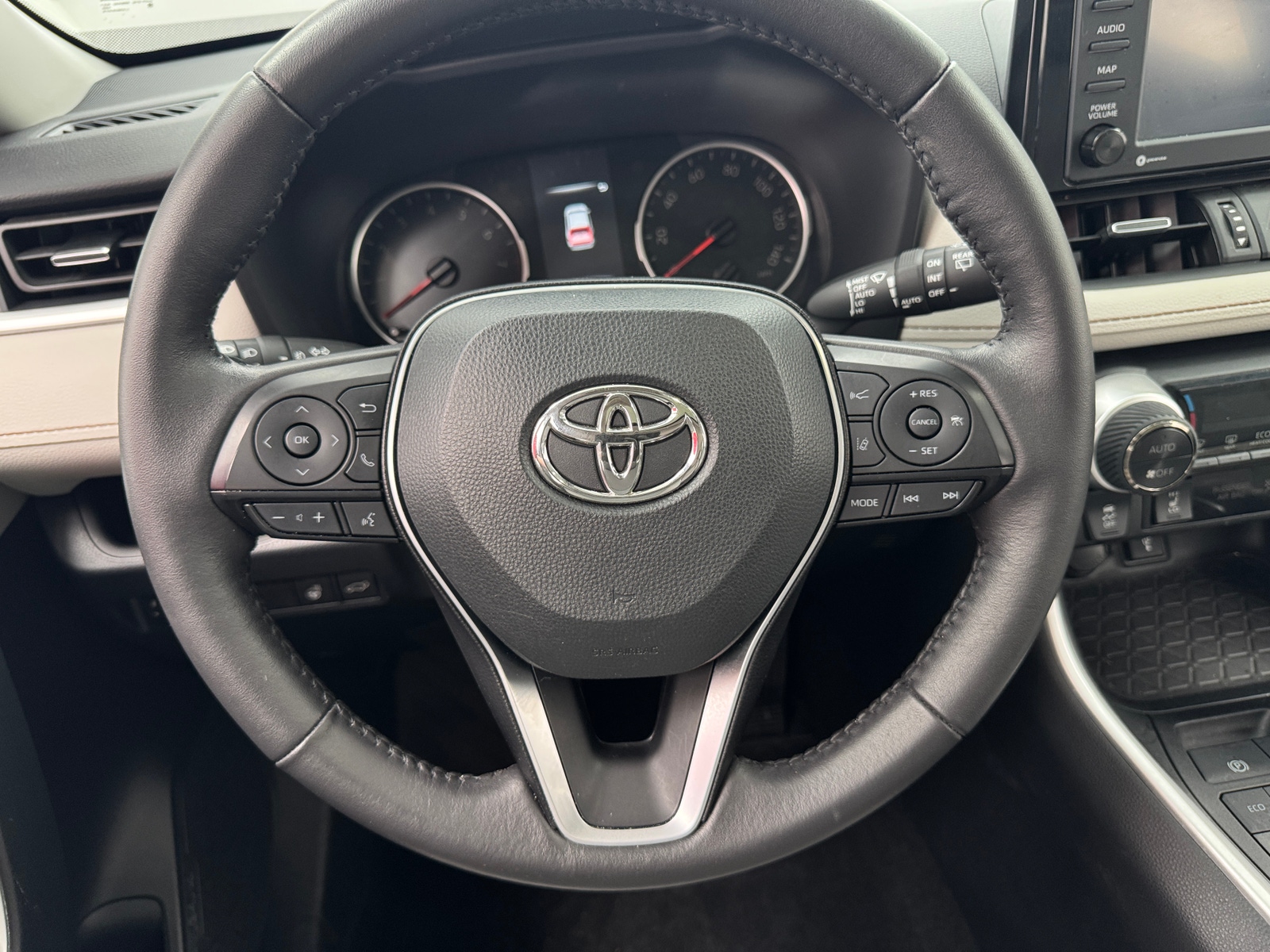 Thumbnail: 2022 Toyota RAV4 - 4