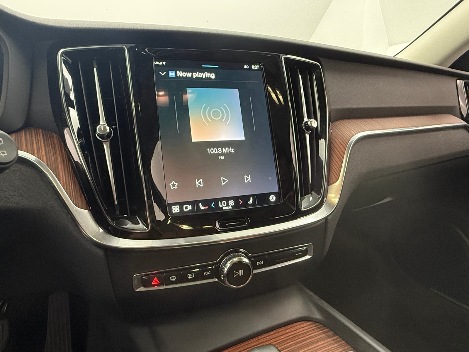 Thumbnail: 2025 Volvo V60 - 3