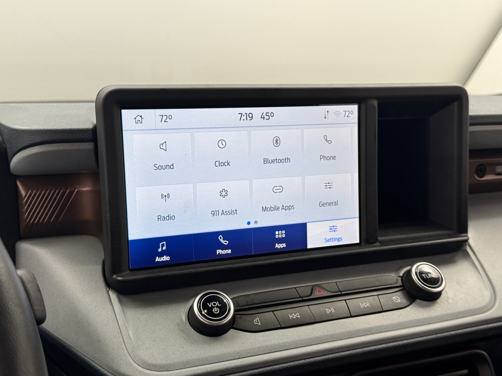 Thumbnail: 2022 Ford Maverick - 4