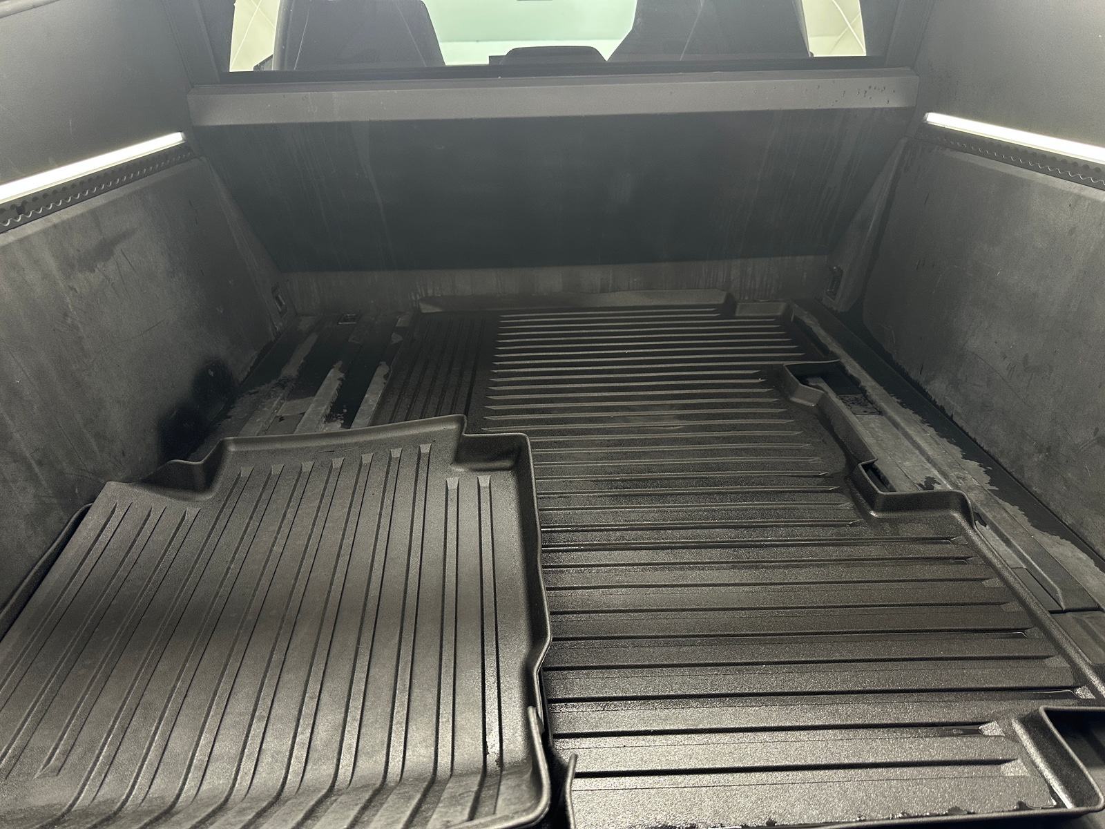 Thumbnail: 2024 Tesla Cybertruck - 5