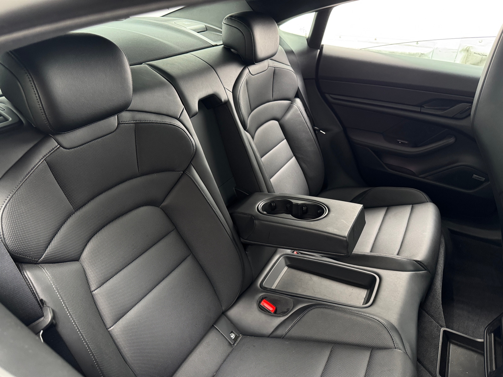 Thumbnail: 2023 Porsche Taycan - 5