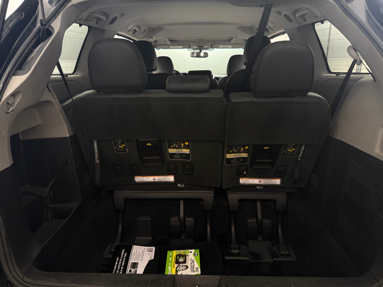 Thumbnail: 2017 Toyota Sienna - 6