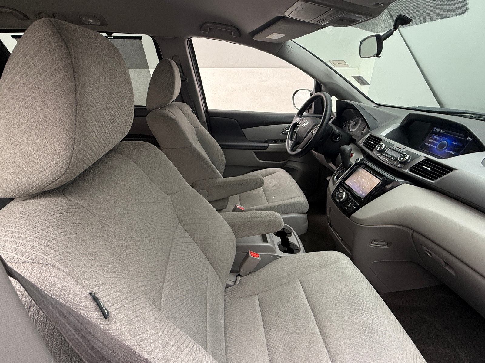 Thumbnail: 2015 Honda Odyssey - 2