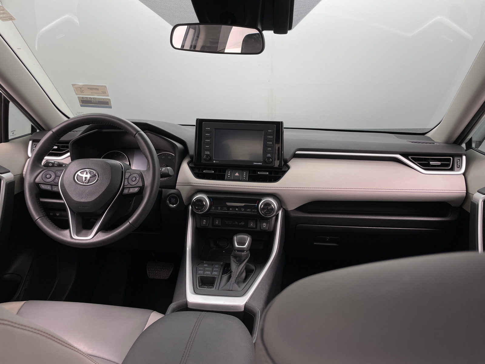 Thumbnail: 2022 Toyota RAV4 - 2