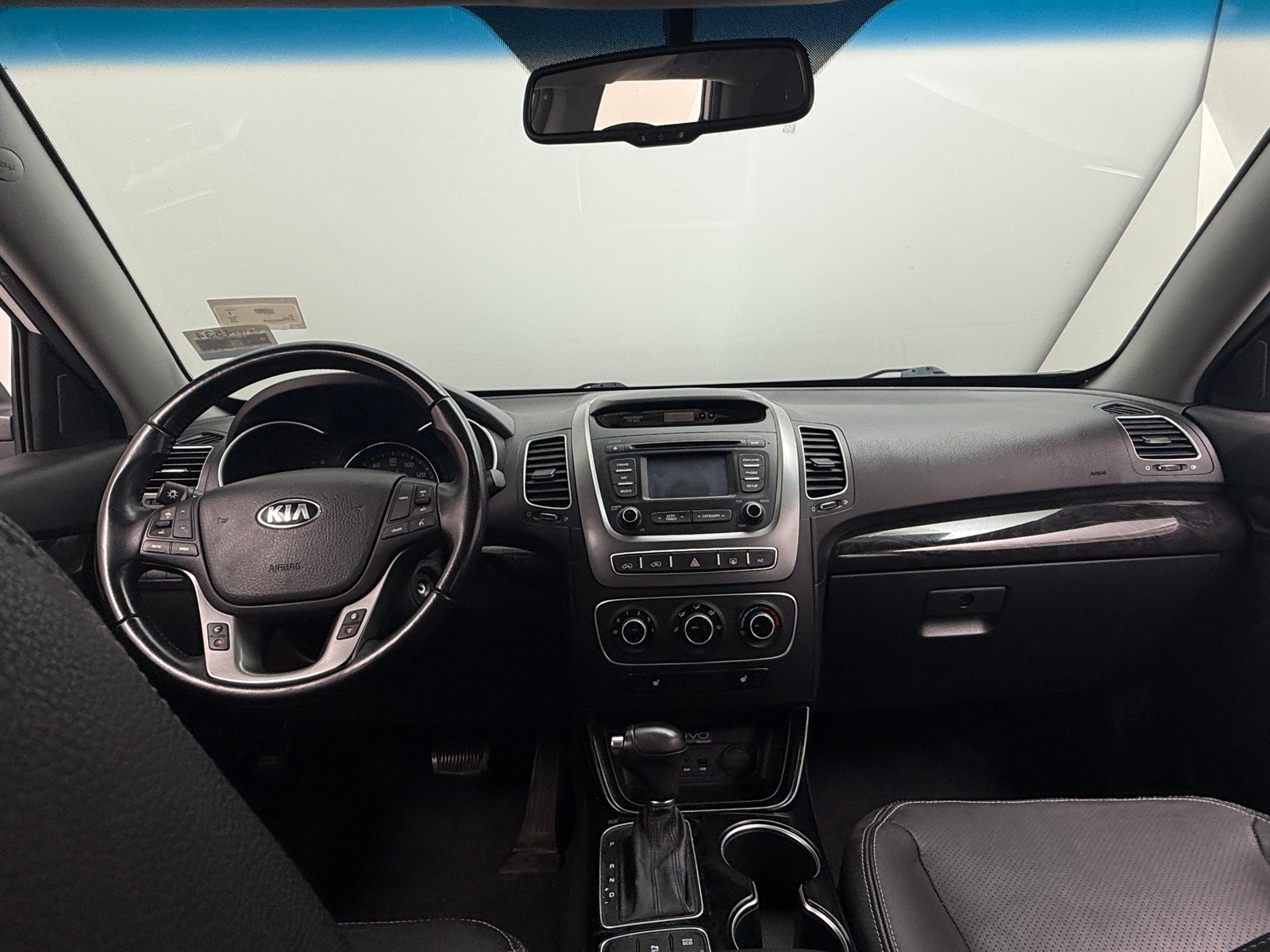 Thumbnail: 2015 Kia Sorento - 3