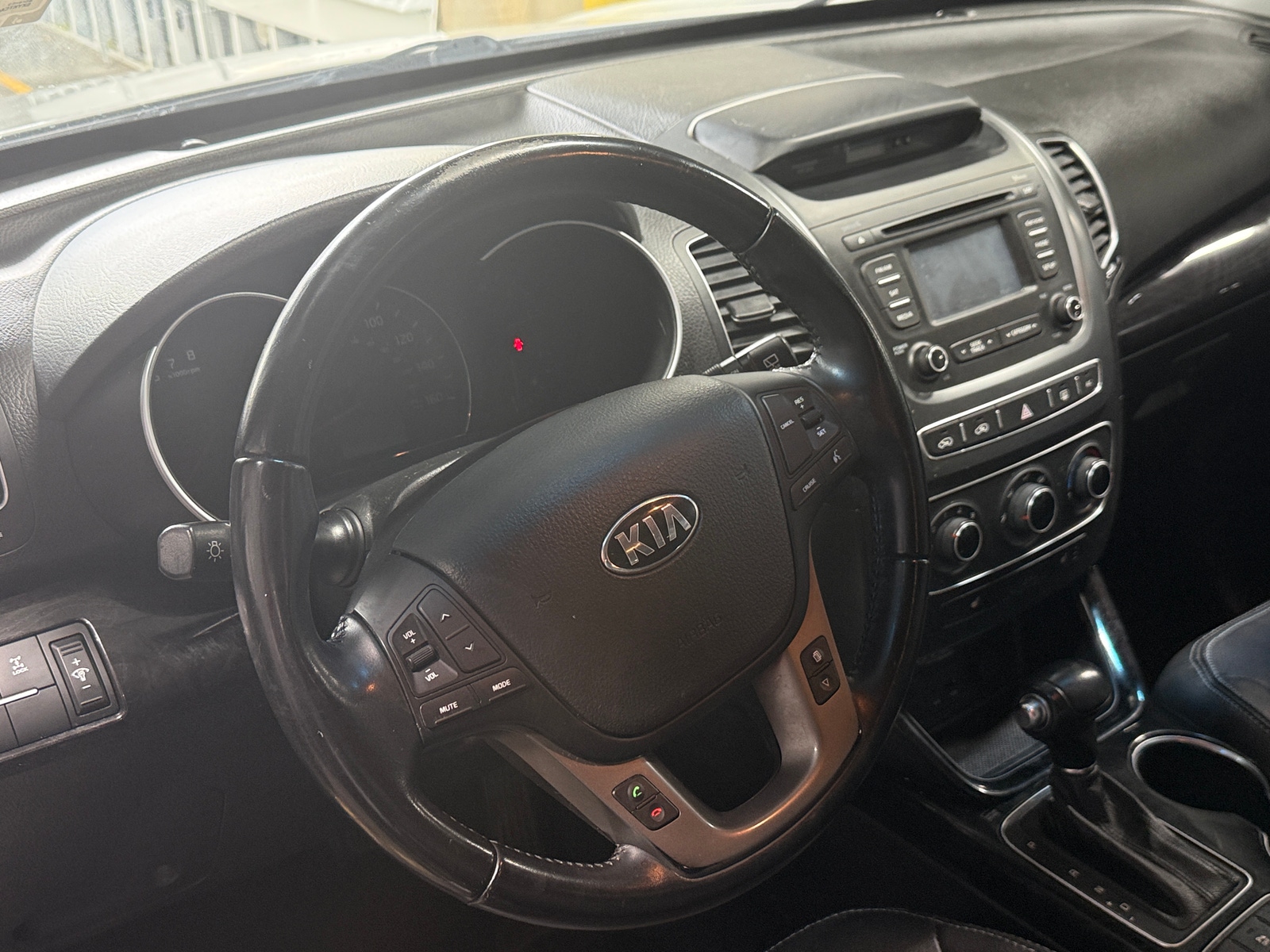 Thumbnail: 2015 Kia Sorento - 5
