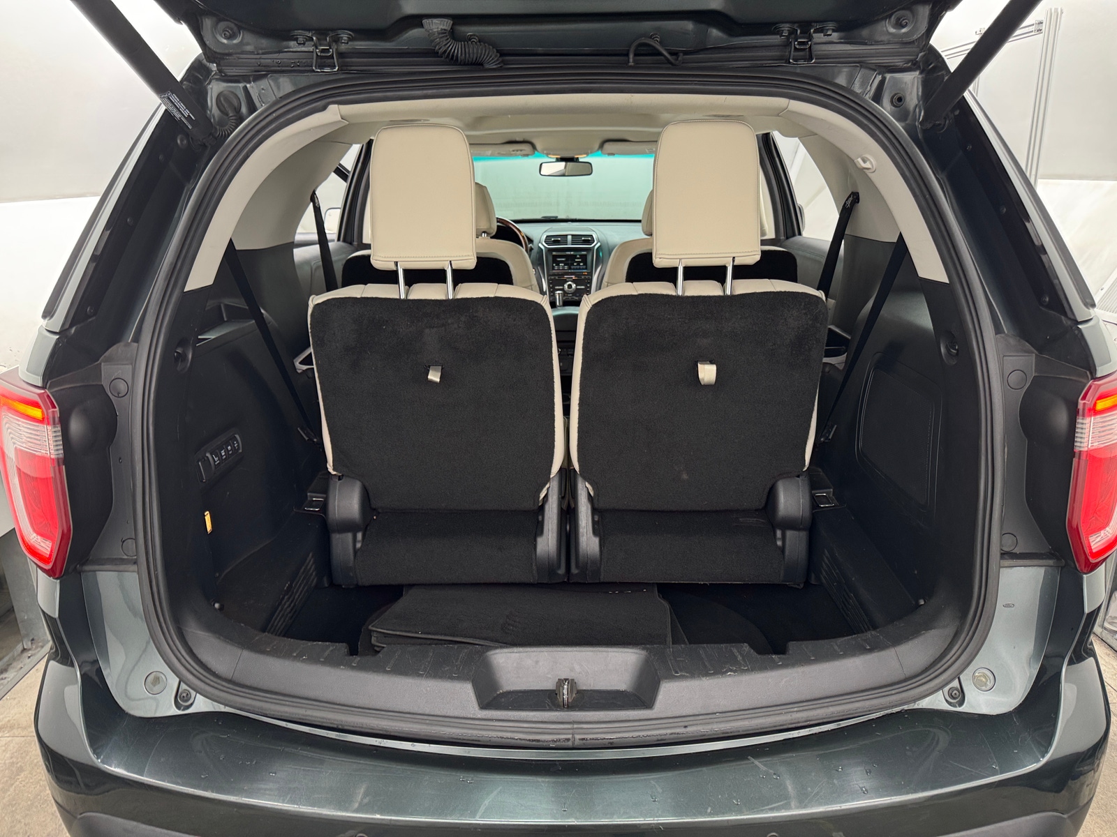 Thumbnail: 2016 Ford Explorer - 6