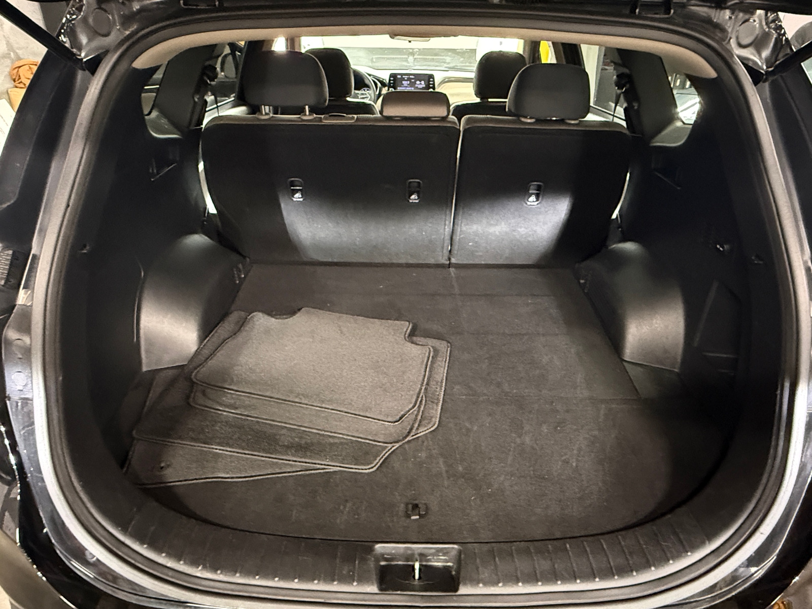 Thumbnail: 2022 Hyundai Santa Fe - 7